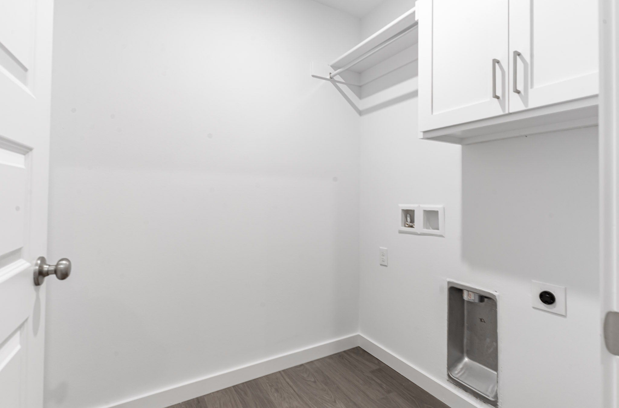 2502 W Center Street Property Photo 6
