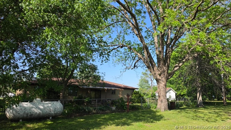 3055 Bixby Road Property Photo 13