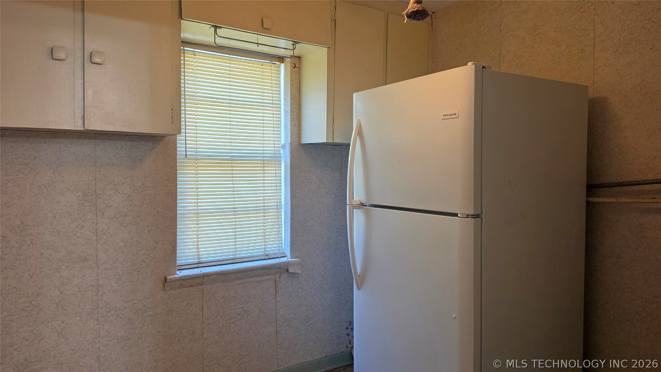 3055 Bixby Road Property Photo 17