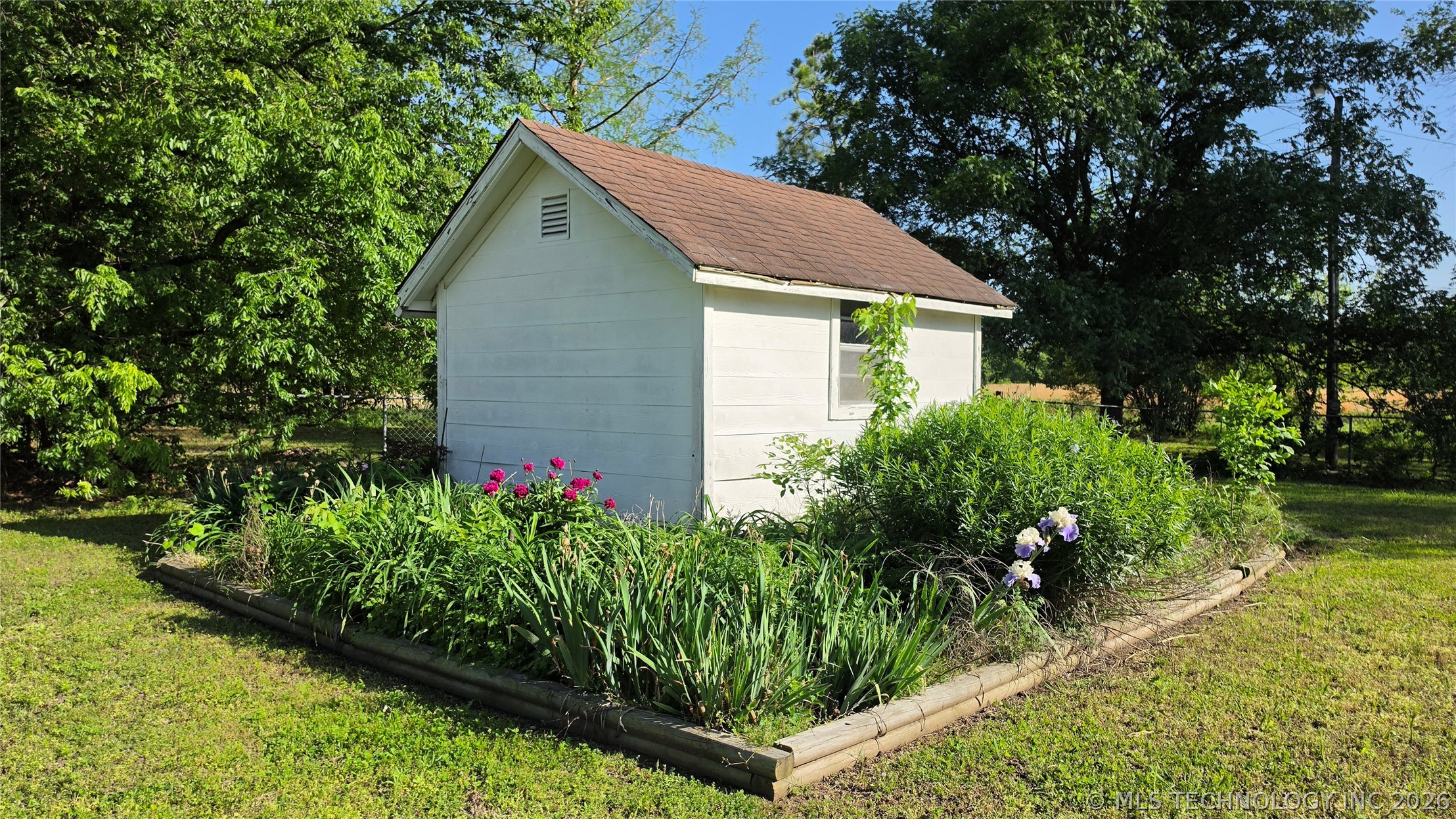 3055 Bixby Road Property Photo 28