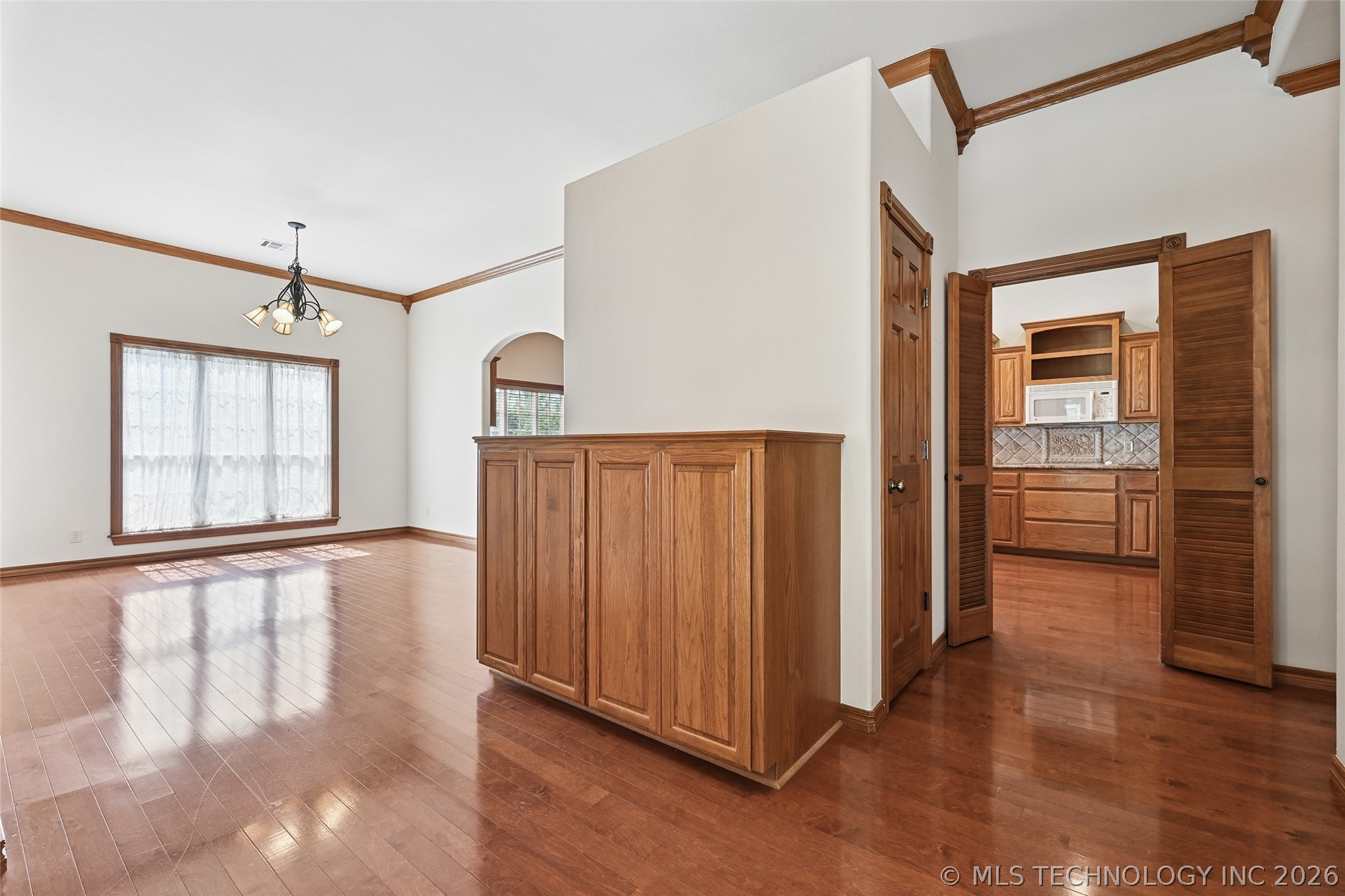 128 New Haven Street Property Photo 5