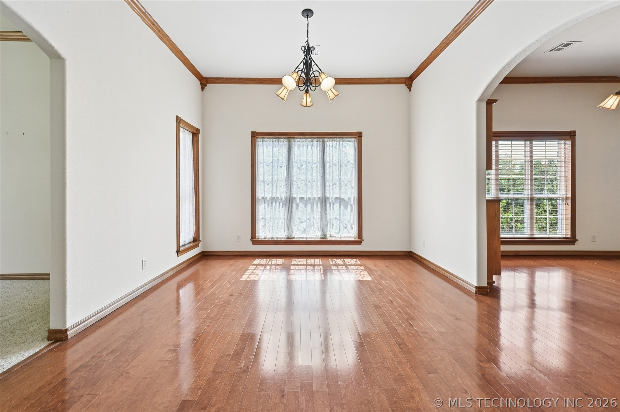128 New Haven Street Property Photo 6
