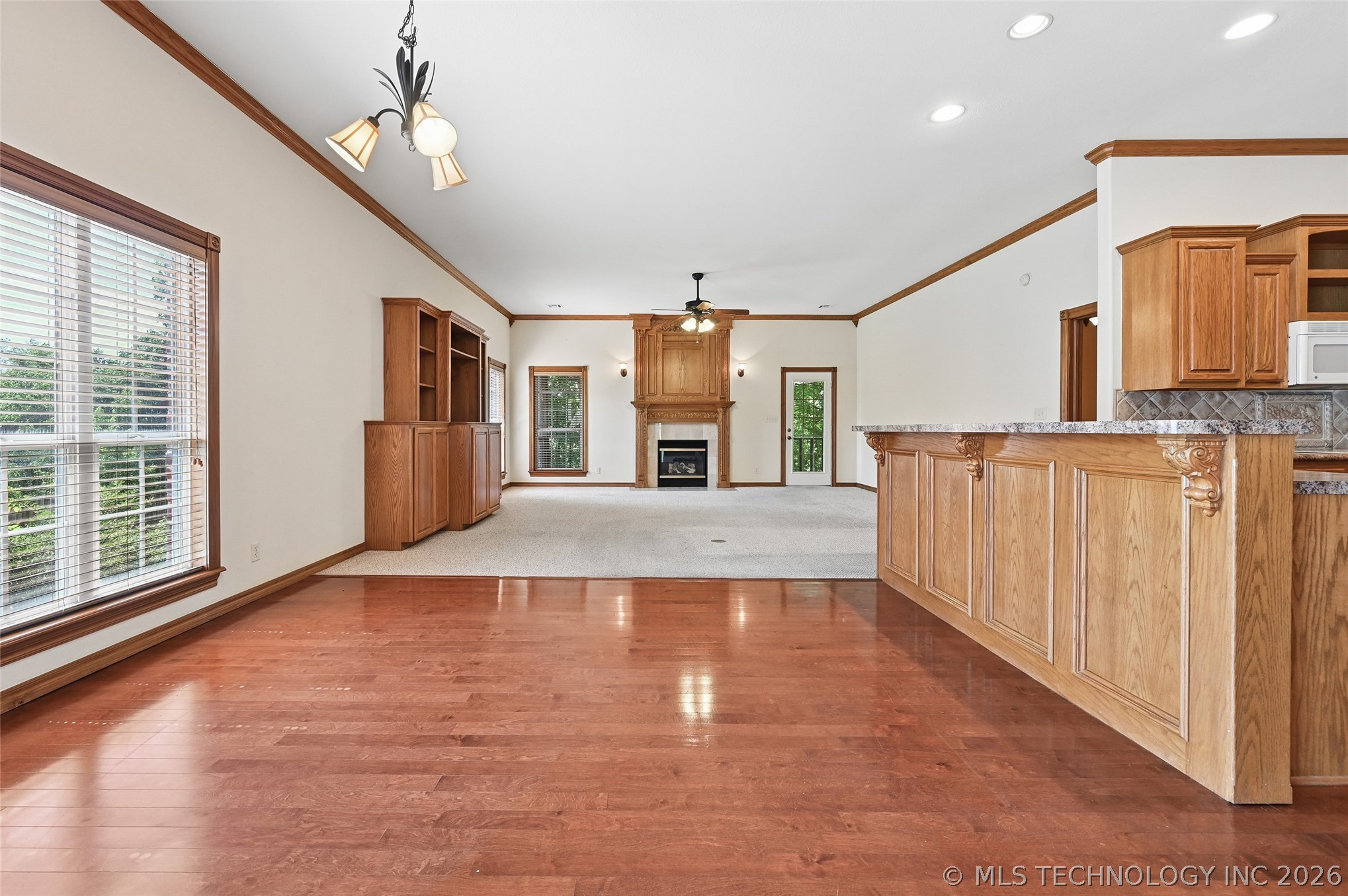 128 New Haven Street Property Photo 7
