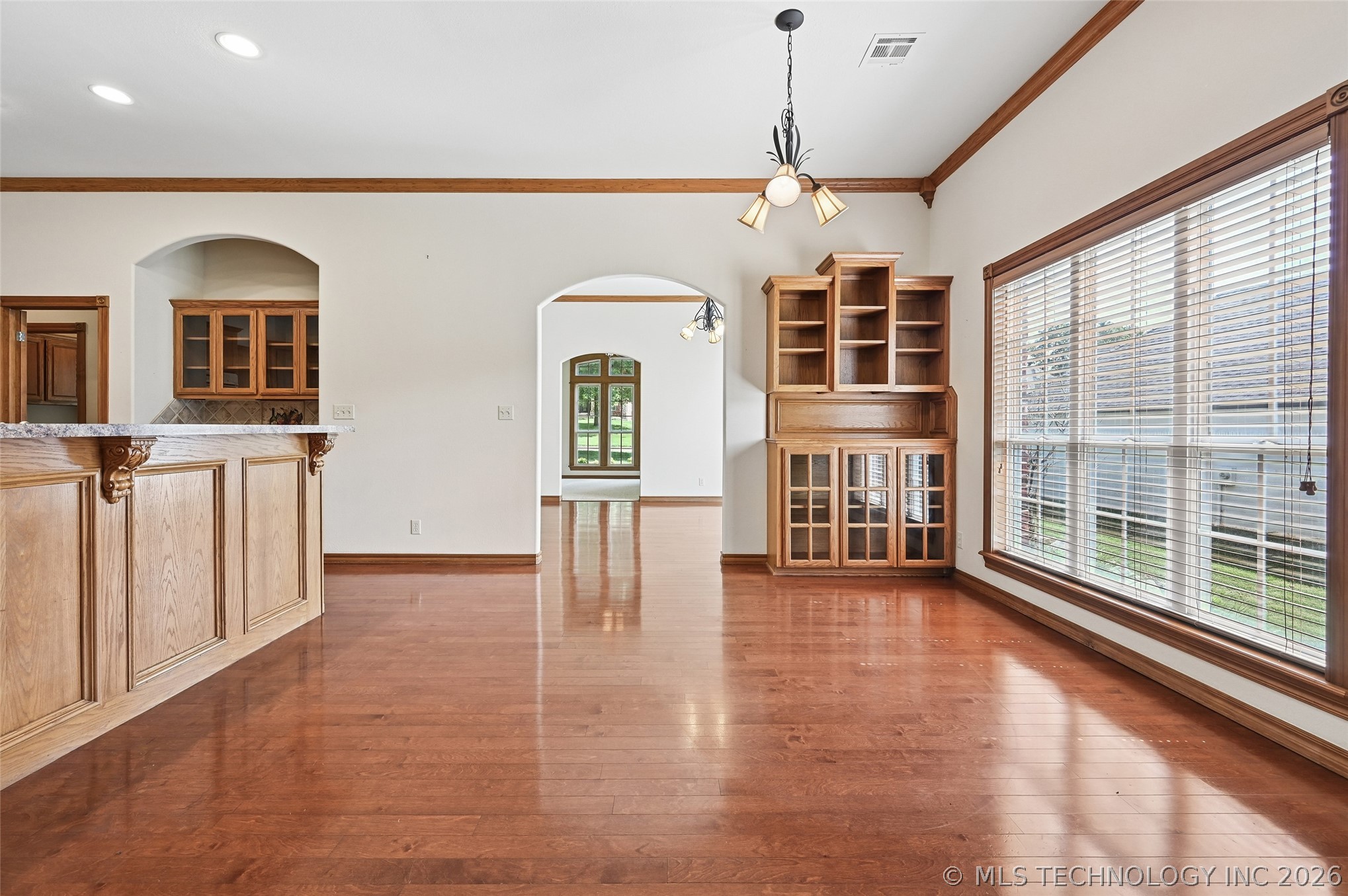 128 New Haven Street Property Photo 8