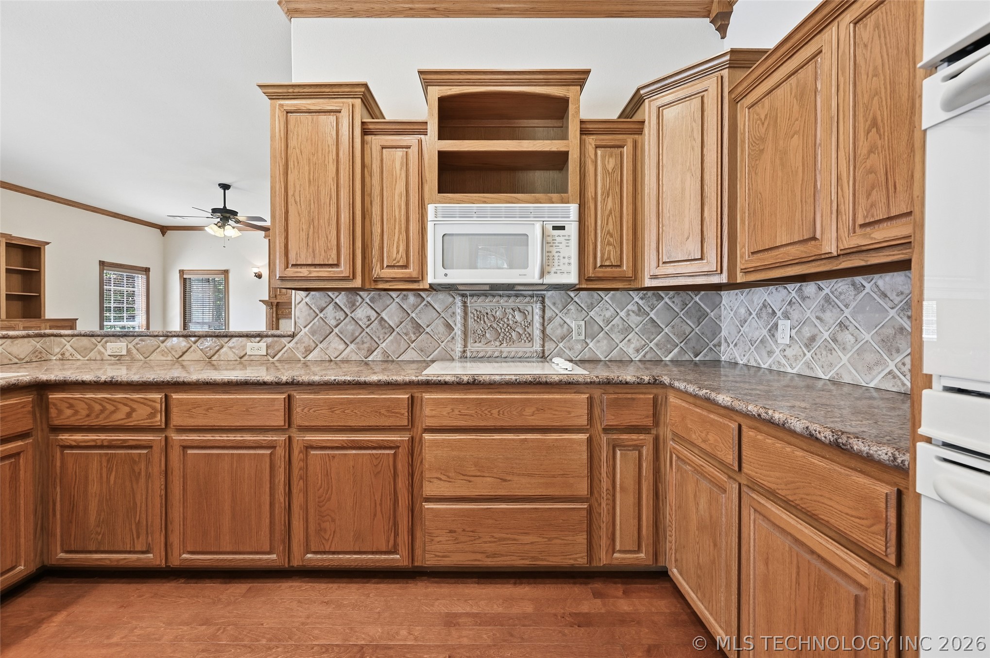 128 New Haven Street Property Photo 11
