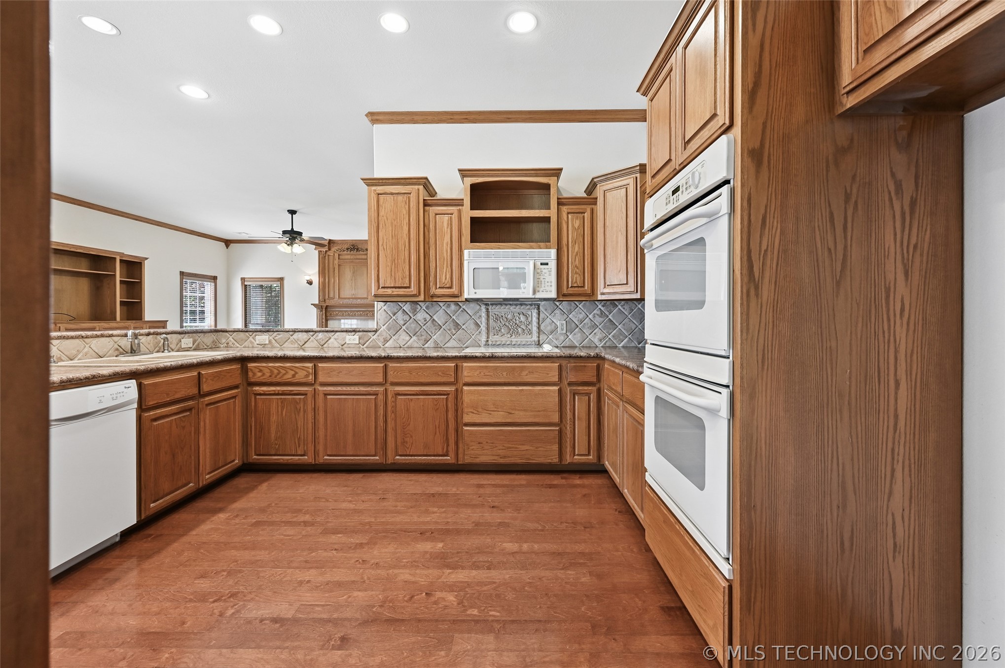 128 New Haven Street Property Photo 13