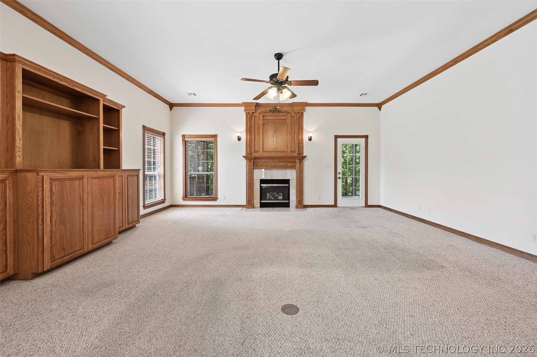128 New Haven Street Property Photo 16