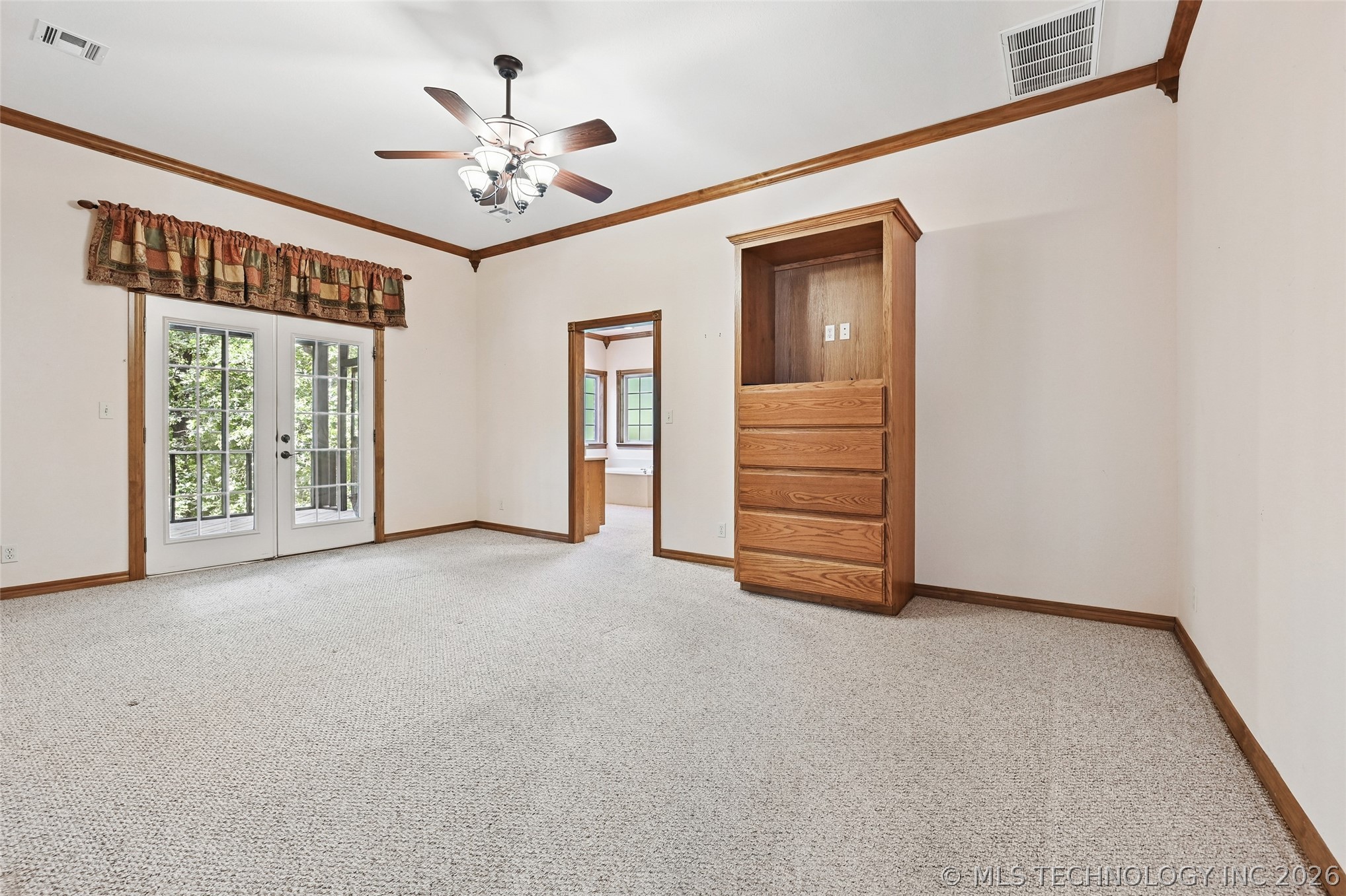 128 New Haven Street Property Photo 21