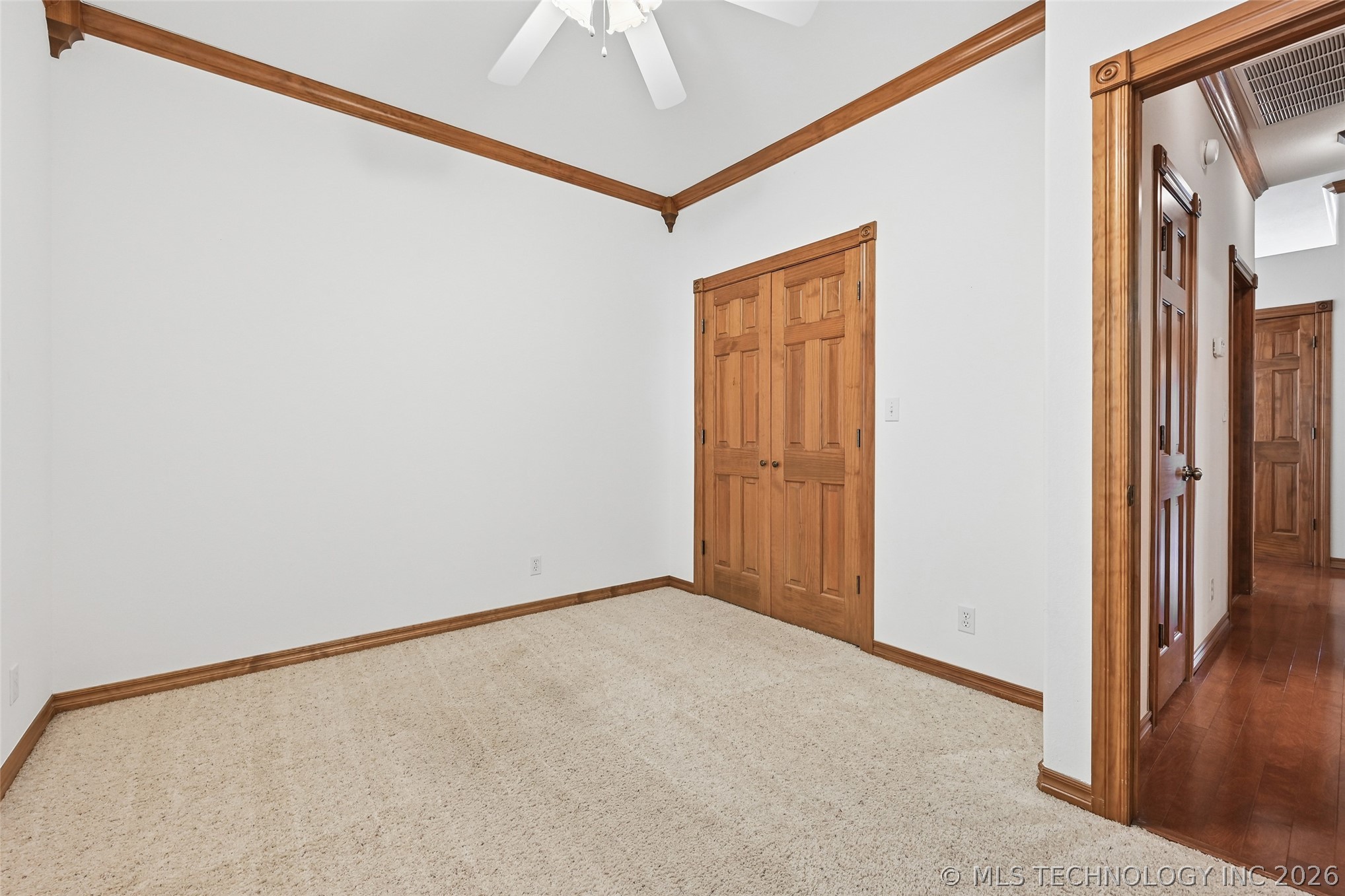 128 New Haven Street Property Photo 31