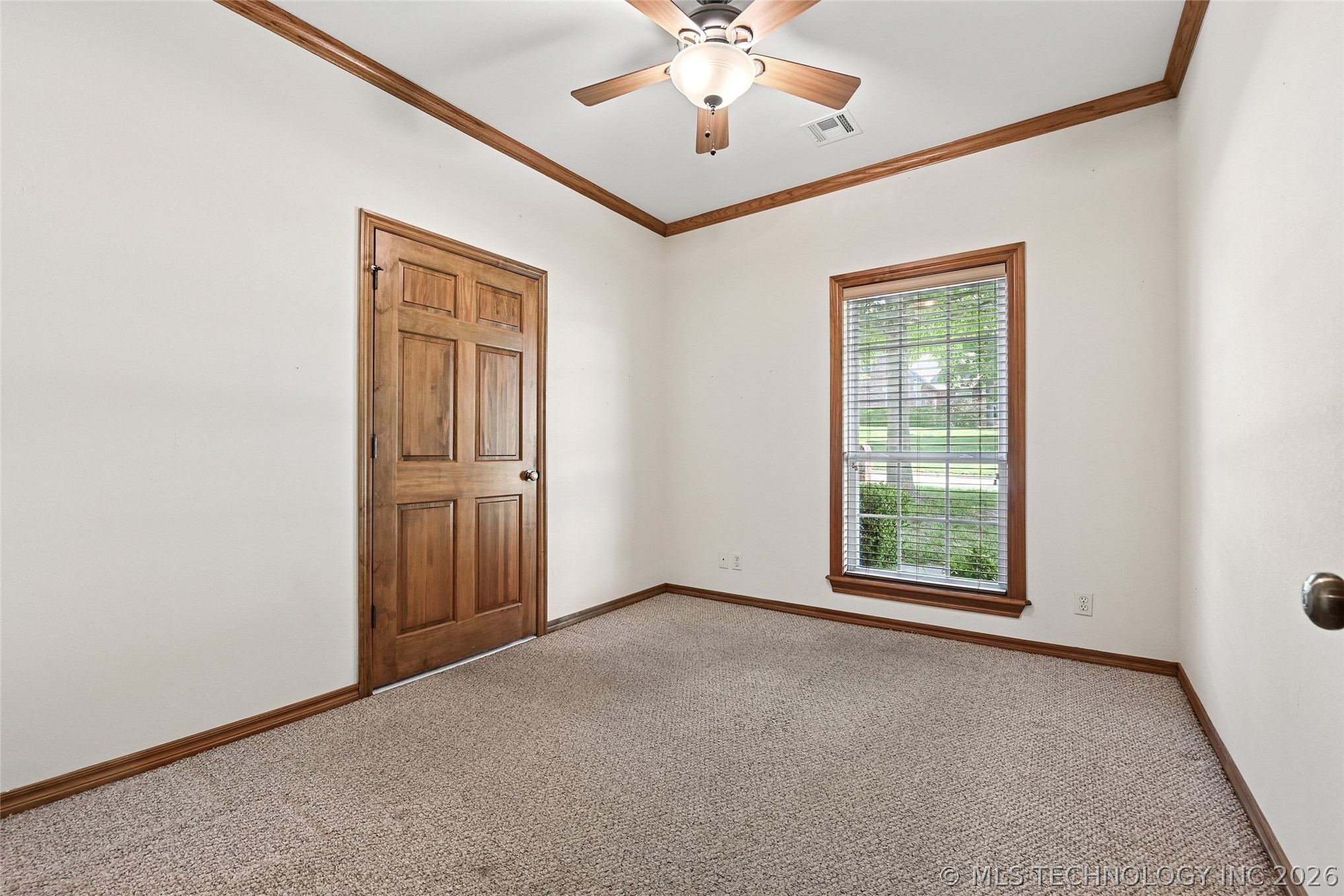 128 New Haven Street Property Photo 32
