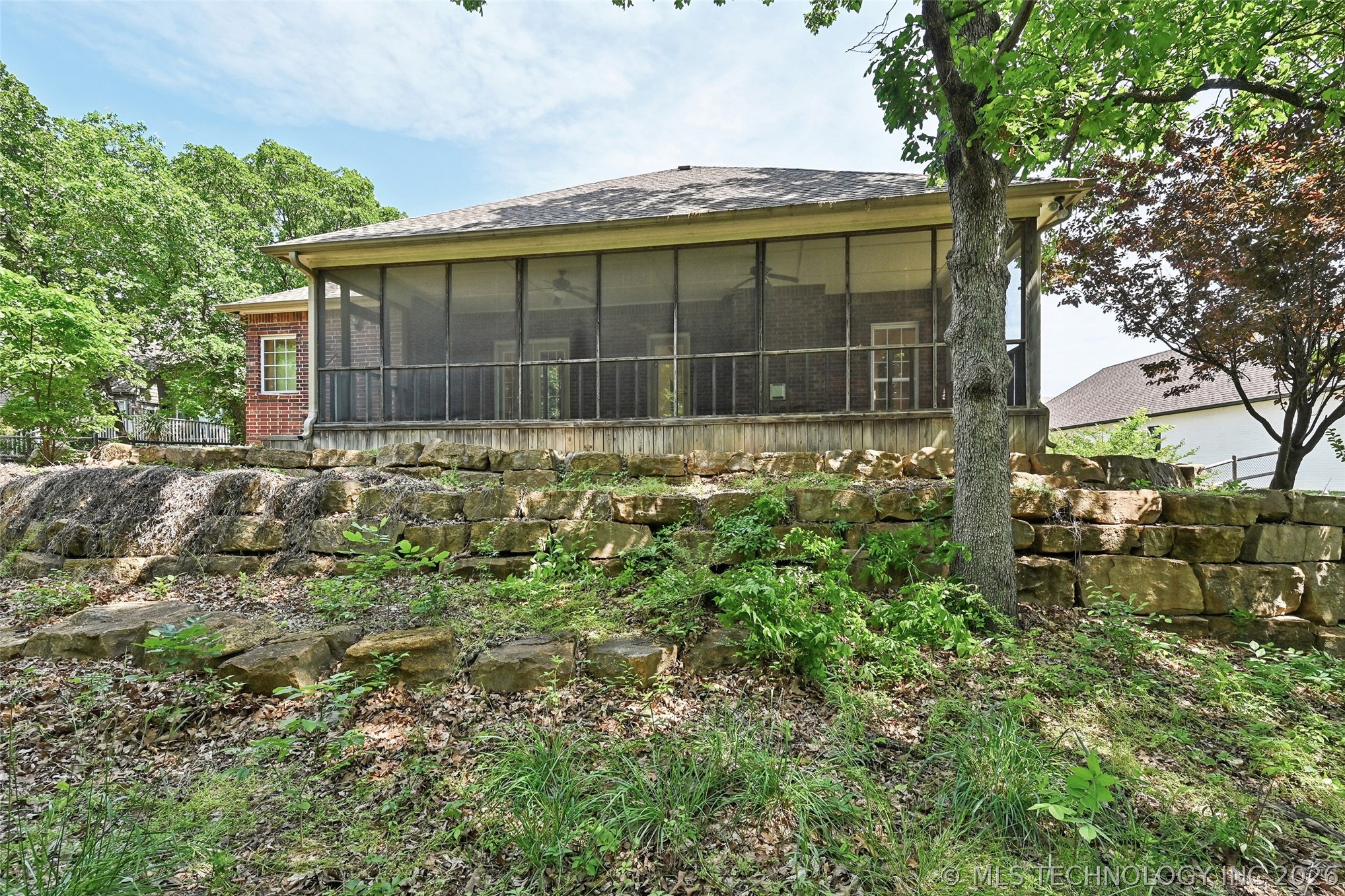 128 New Haven Street Property Photo 40