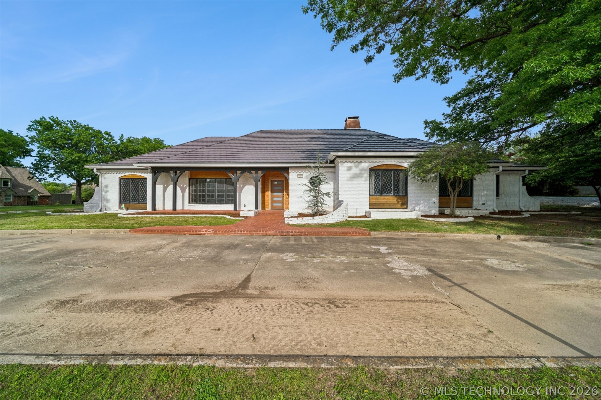 3215 E 61st Street Property Photo 56