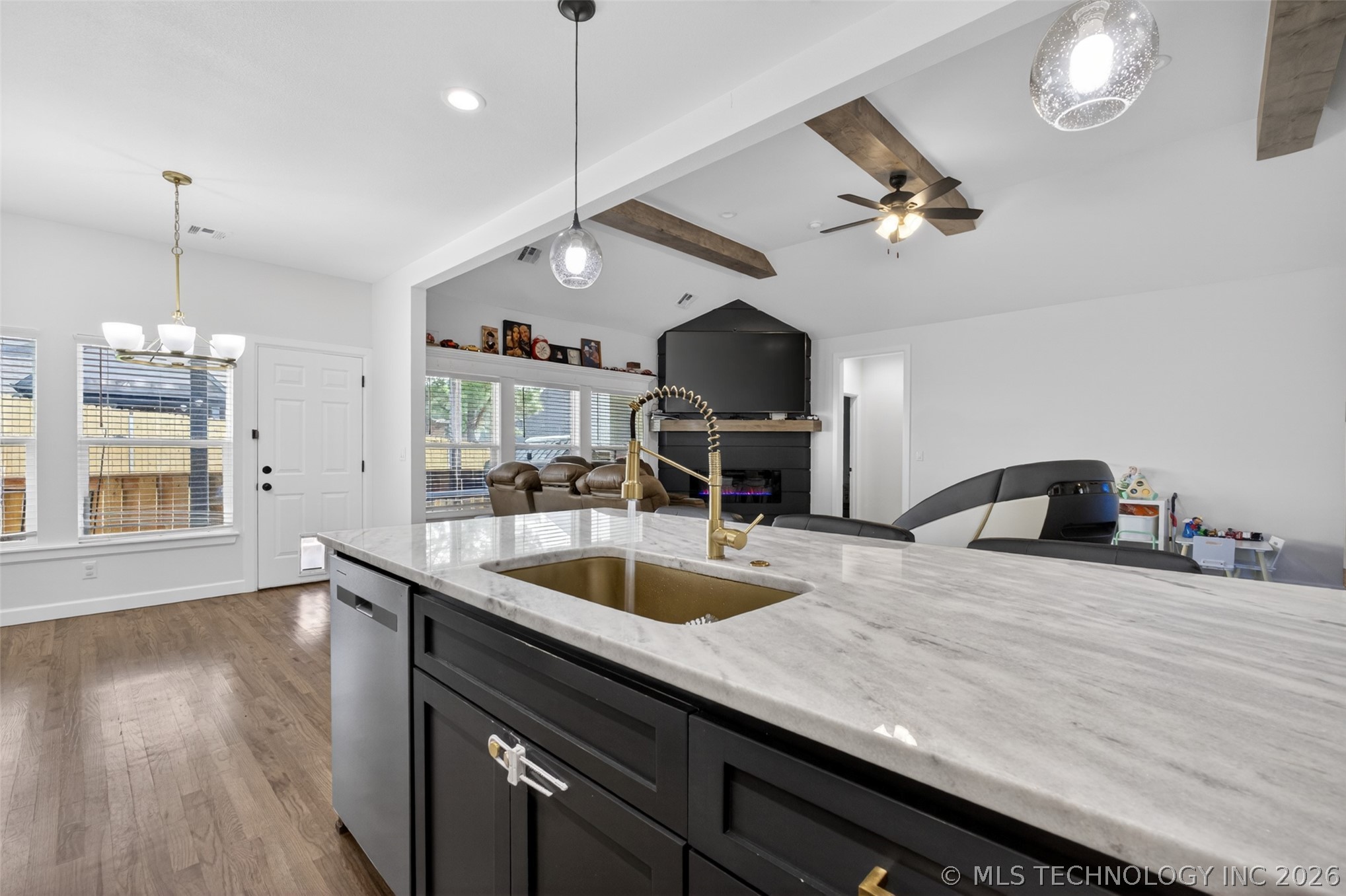 3311 Harbour Town Place Property Photo 8