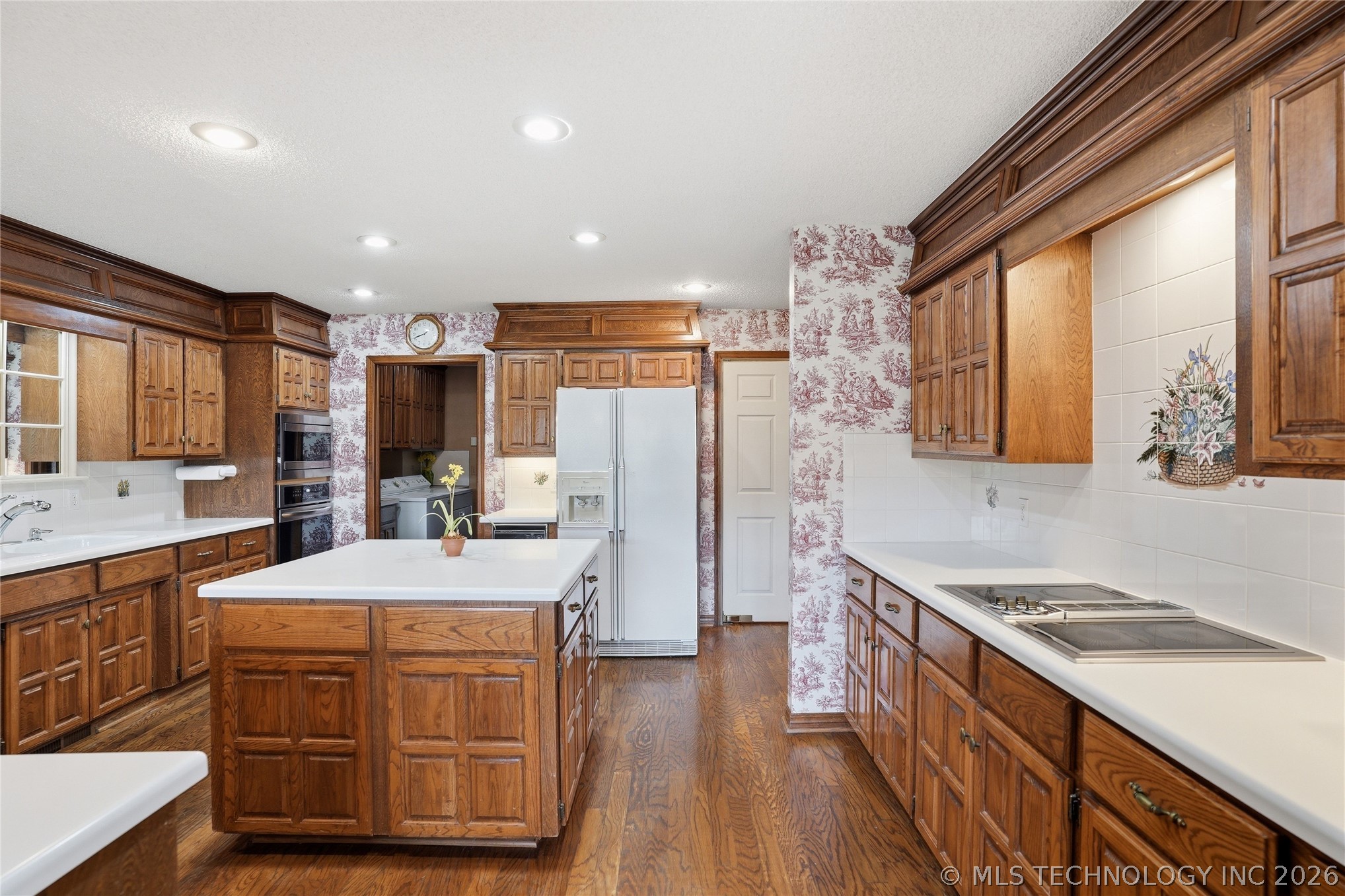 3413 E 58th Place Property Photo 11