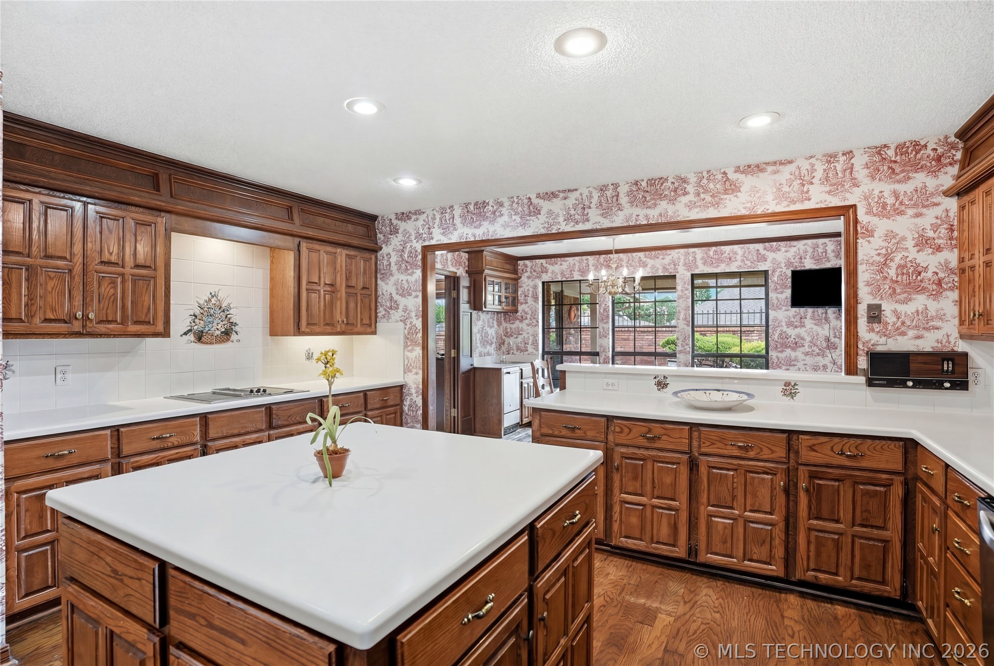 3413 E 58th Place Property Photo 12