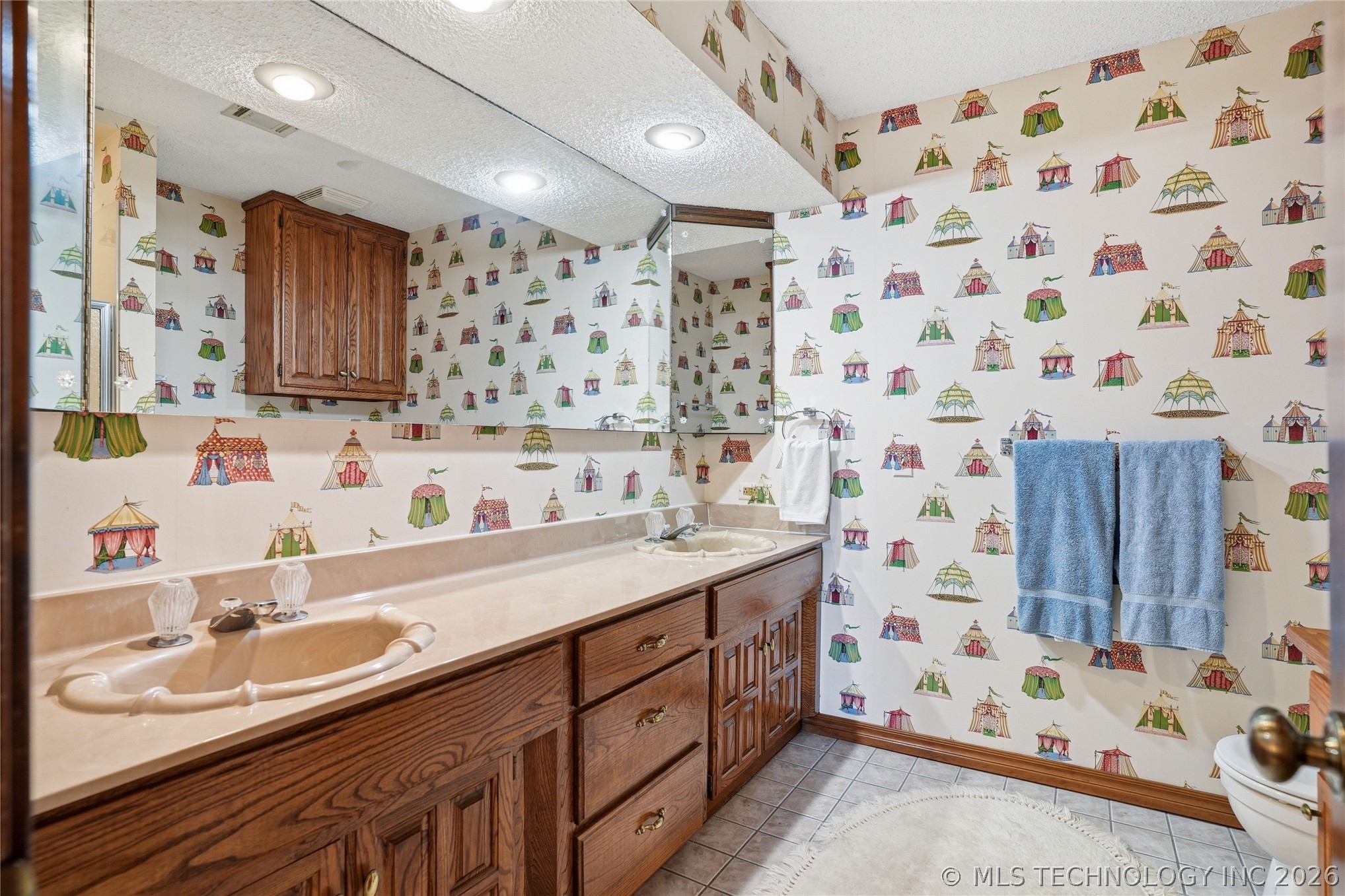 3413 E 58th Place Property Photo 39
