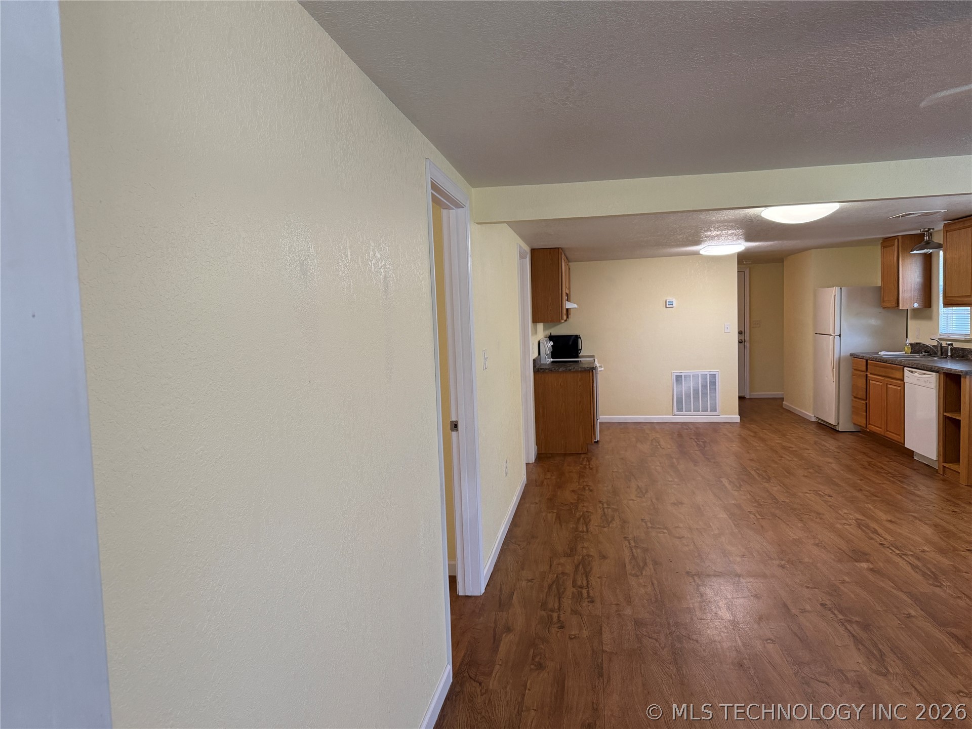 415 S 12 Street Property Photo 4