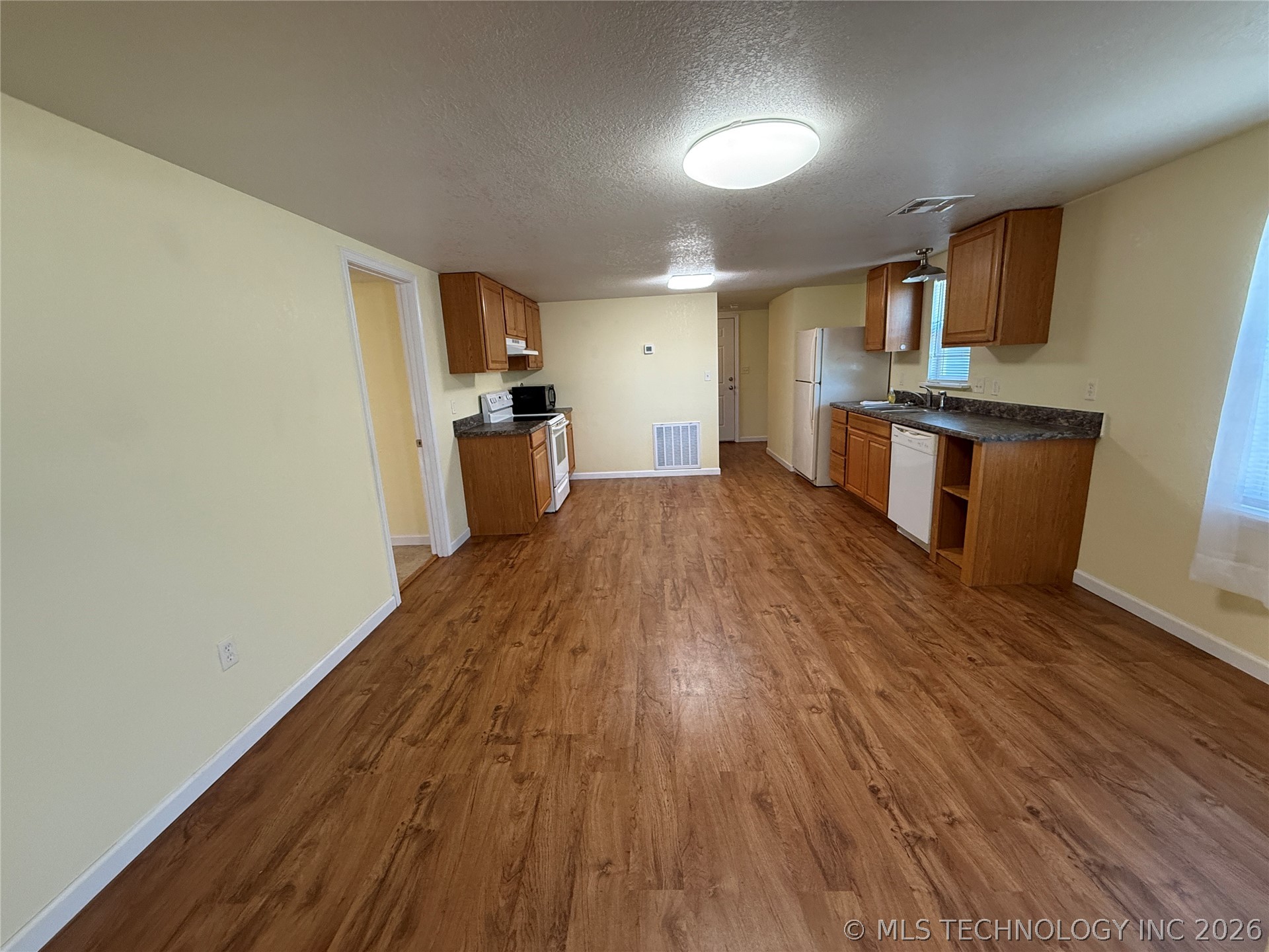 415 S 12 Street Property Photo 12