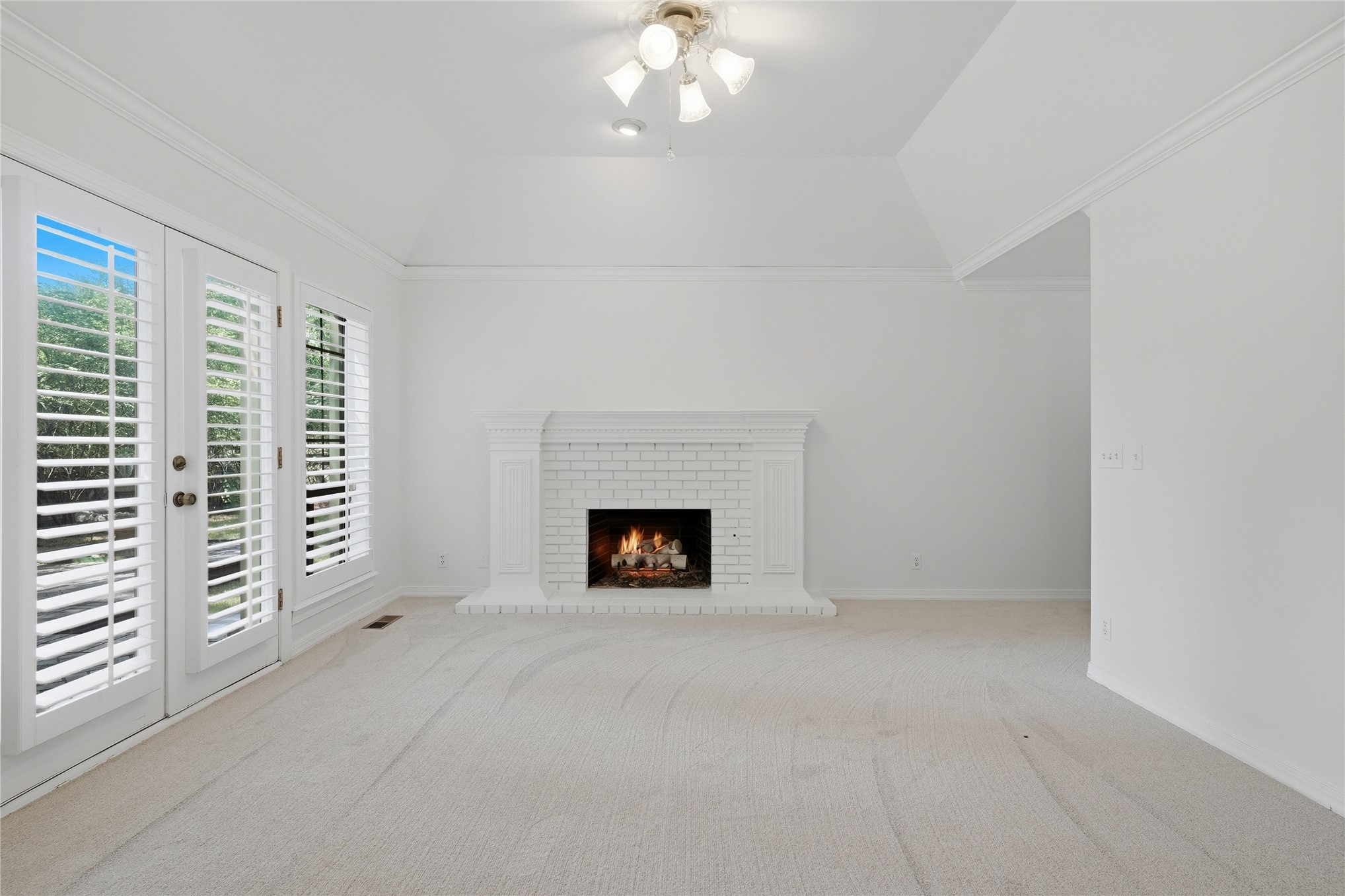 3414 E 59th Street Property Photo 52