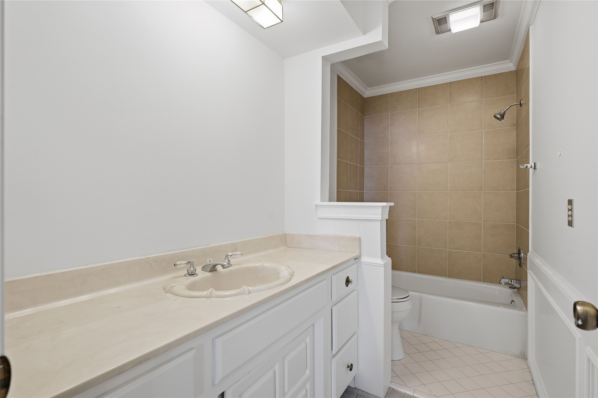 3414 E 59th Street Property Photo 63