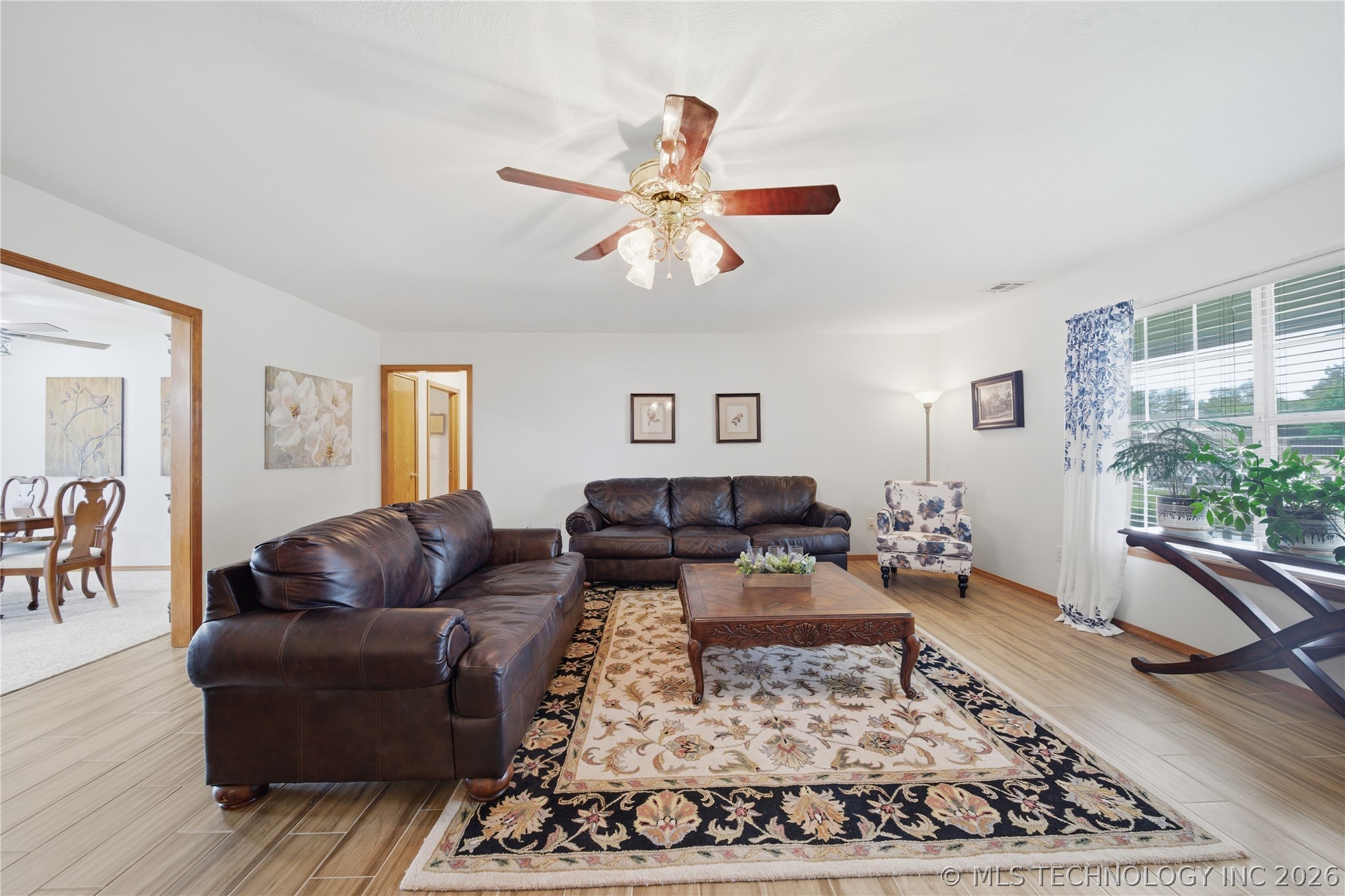 620 Grove Crest Road Property Photo 6