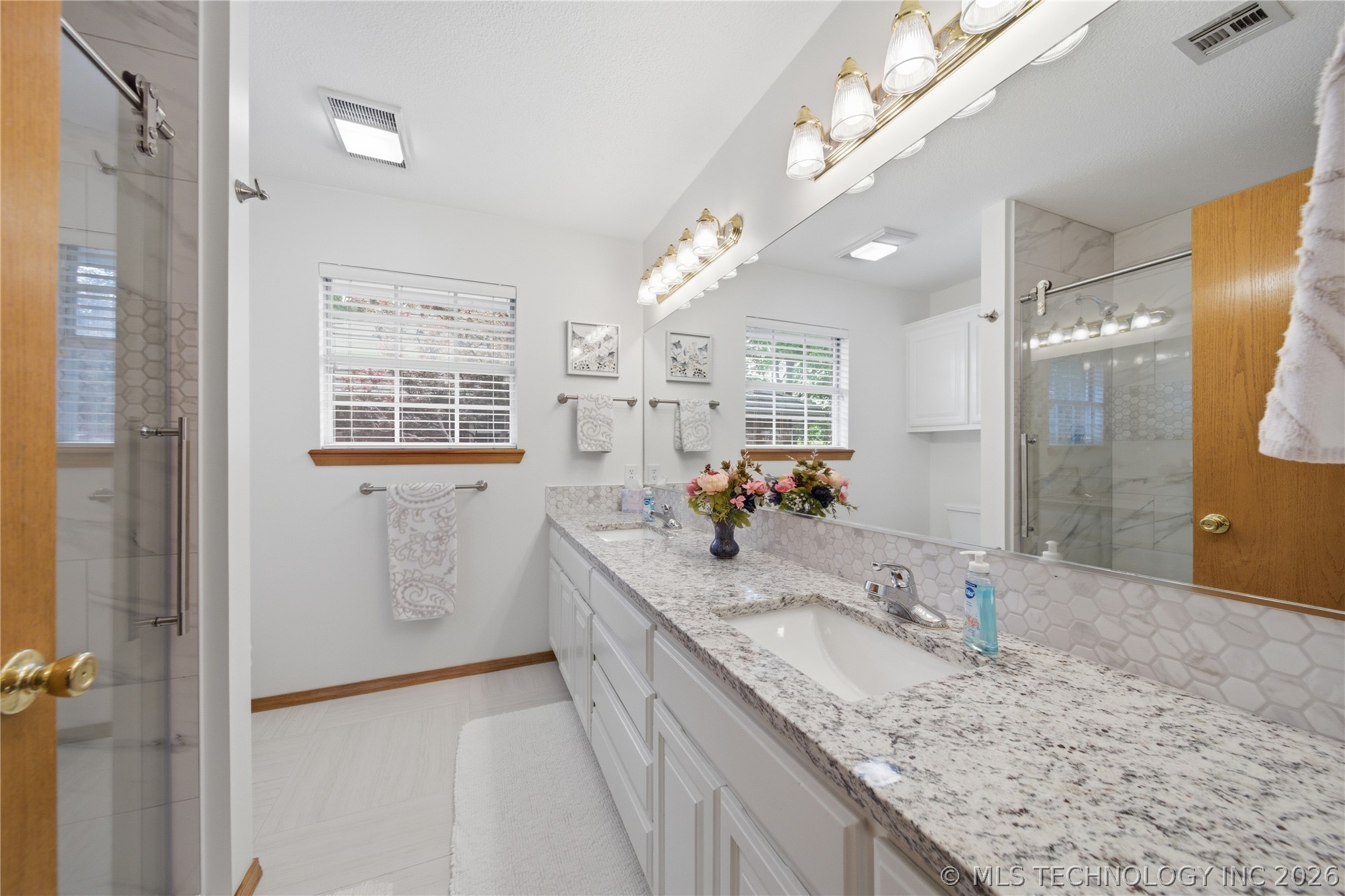 620 Grove Crest Road Property Photo 25