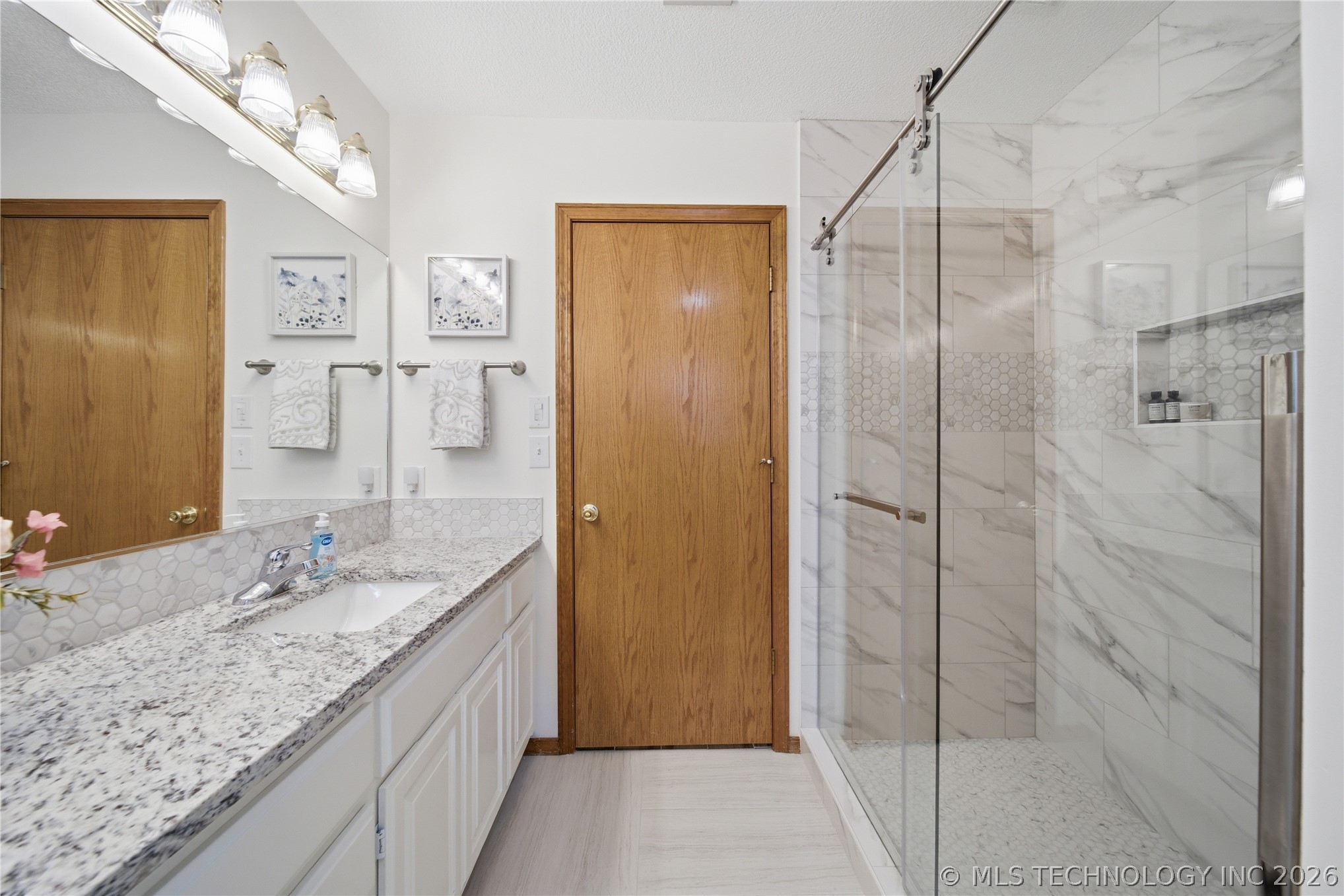 620 Grove Crest Road Property Photo 26