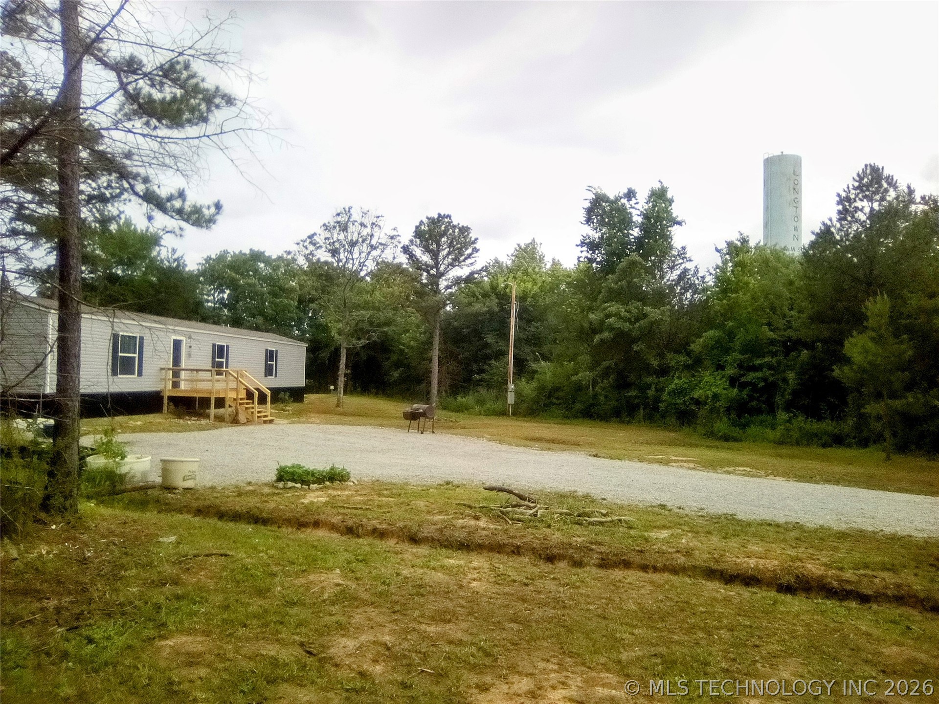 21 County Line Road E Property Photo 5
