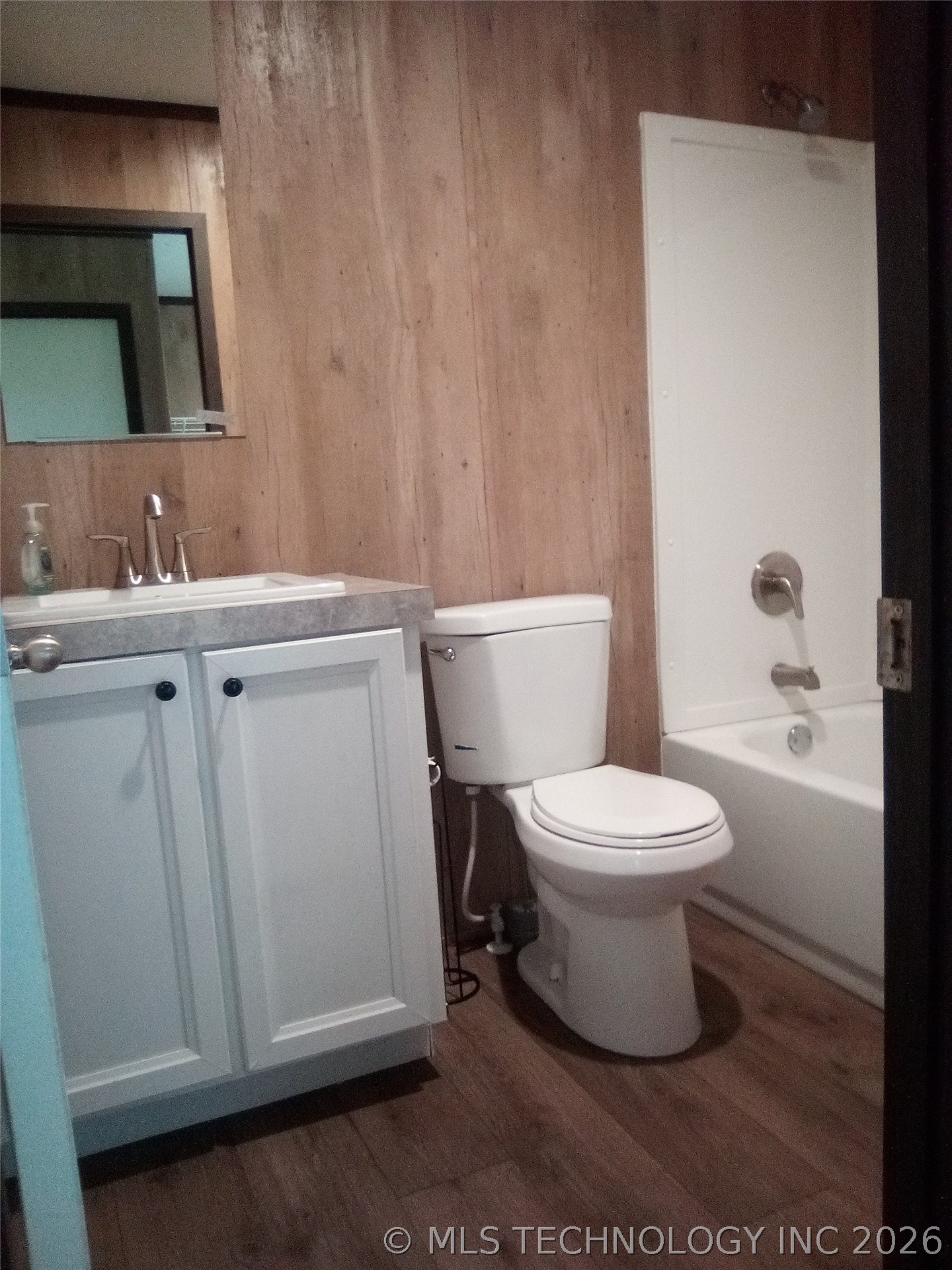 21 County Line Road E Property Photo 23