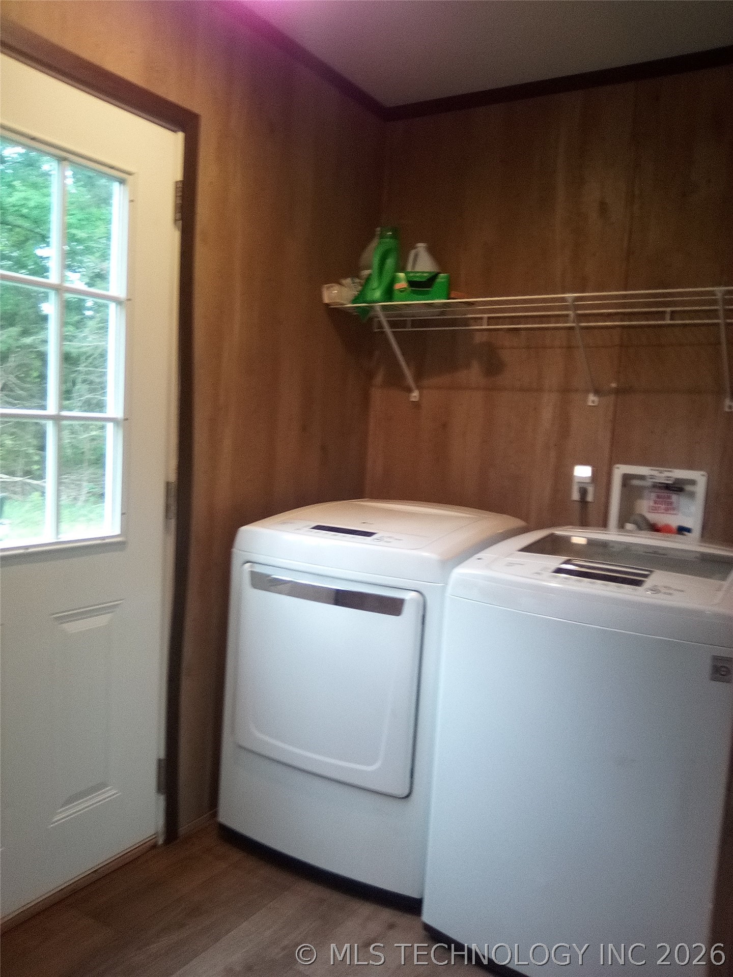 21 County Line Road E Property Photo 29