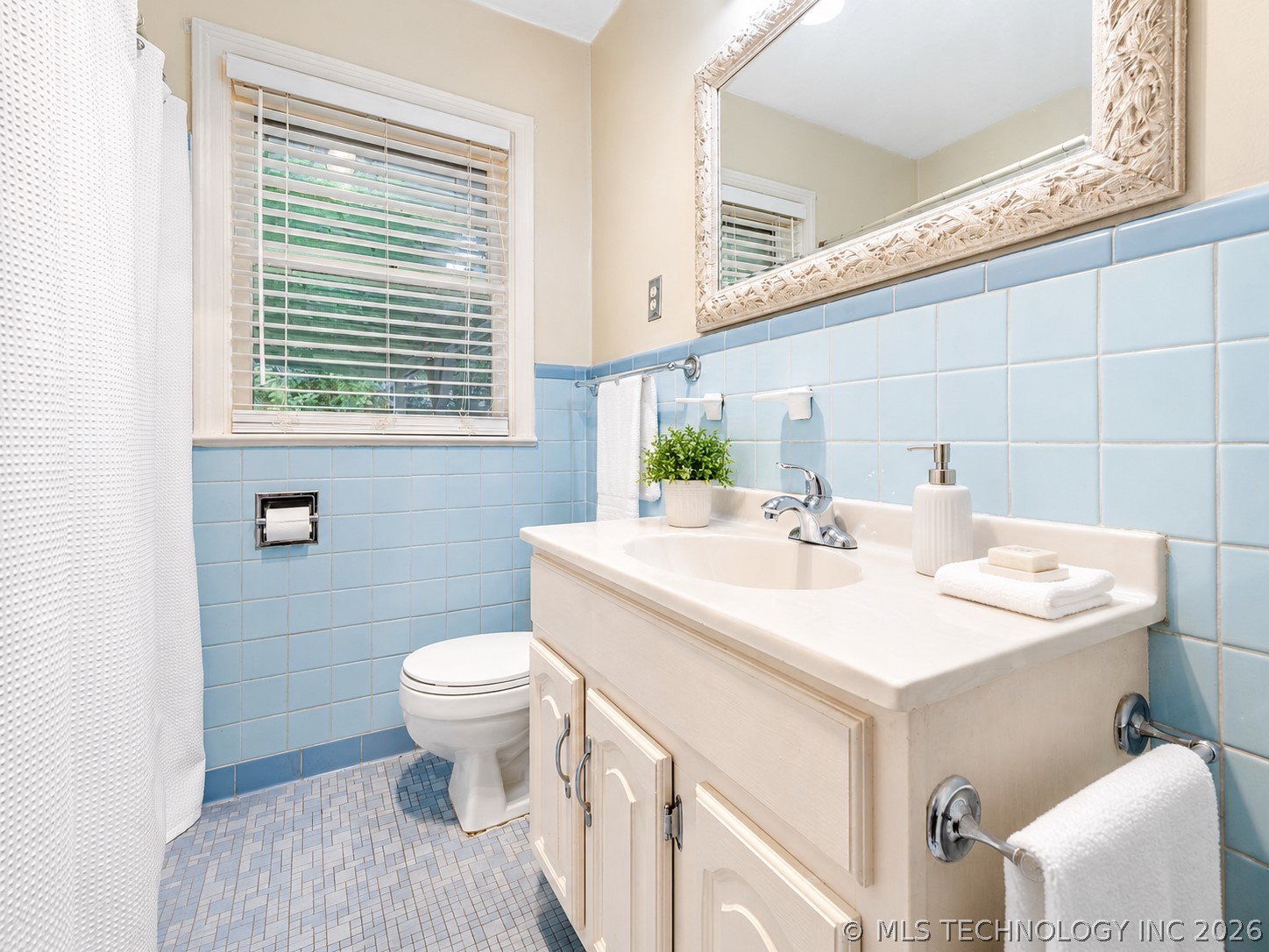 131 E 35th Street Property Photo 10