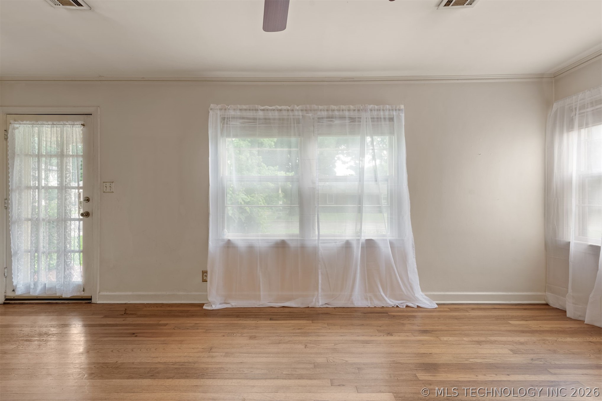 131 E 35th Street Property Photo 21