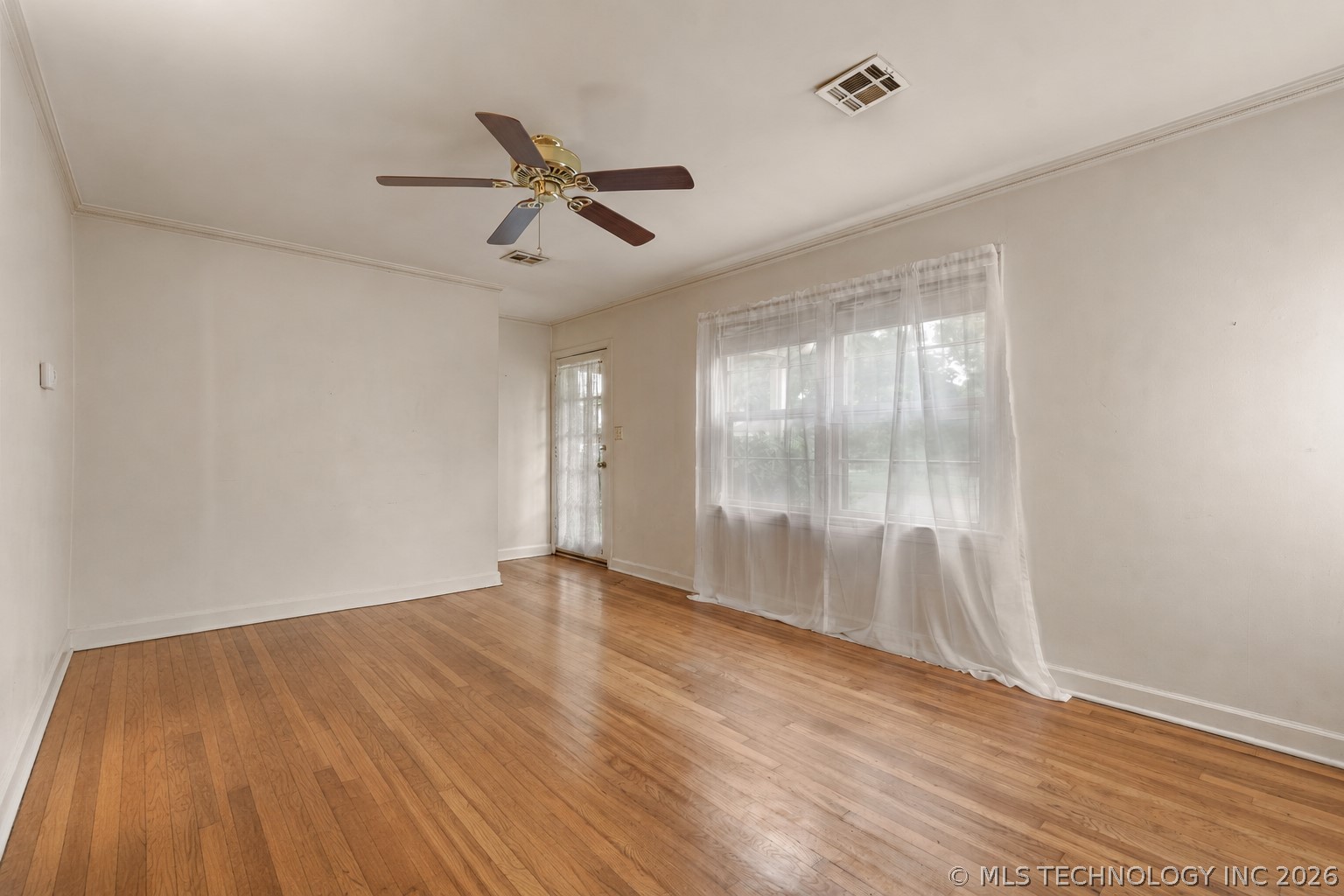 131 E 35th Street Property Photo 22