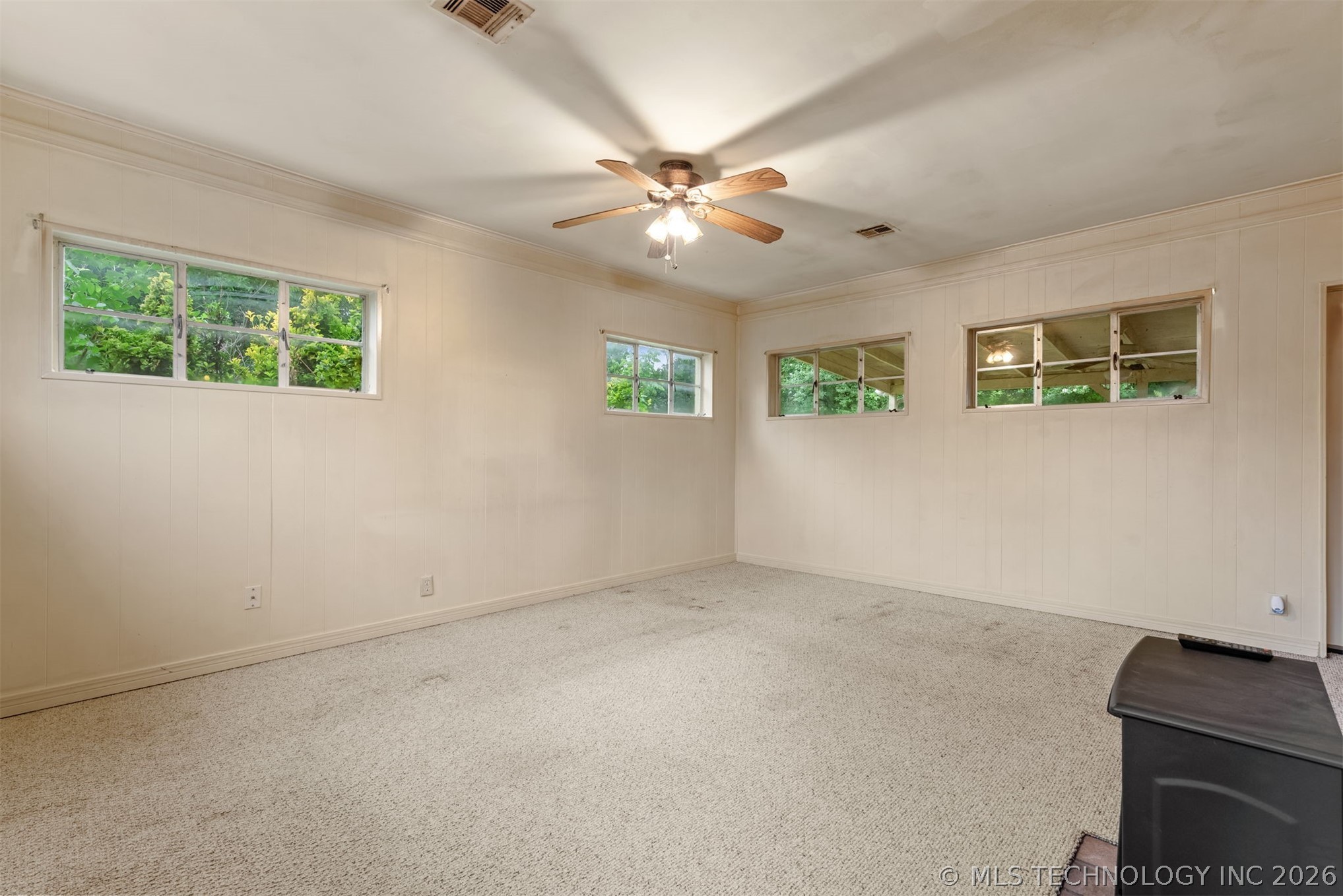 131 E 35th Street Property Photo 23