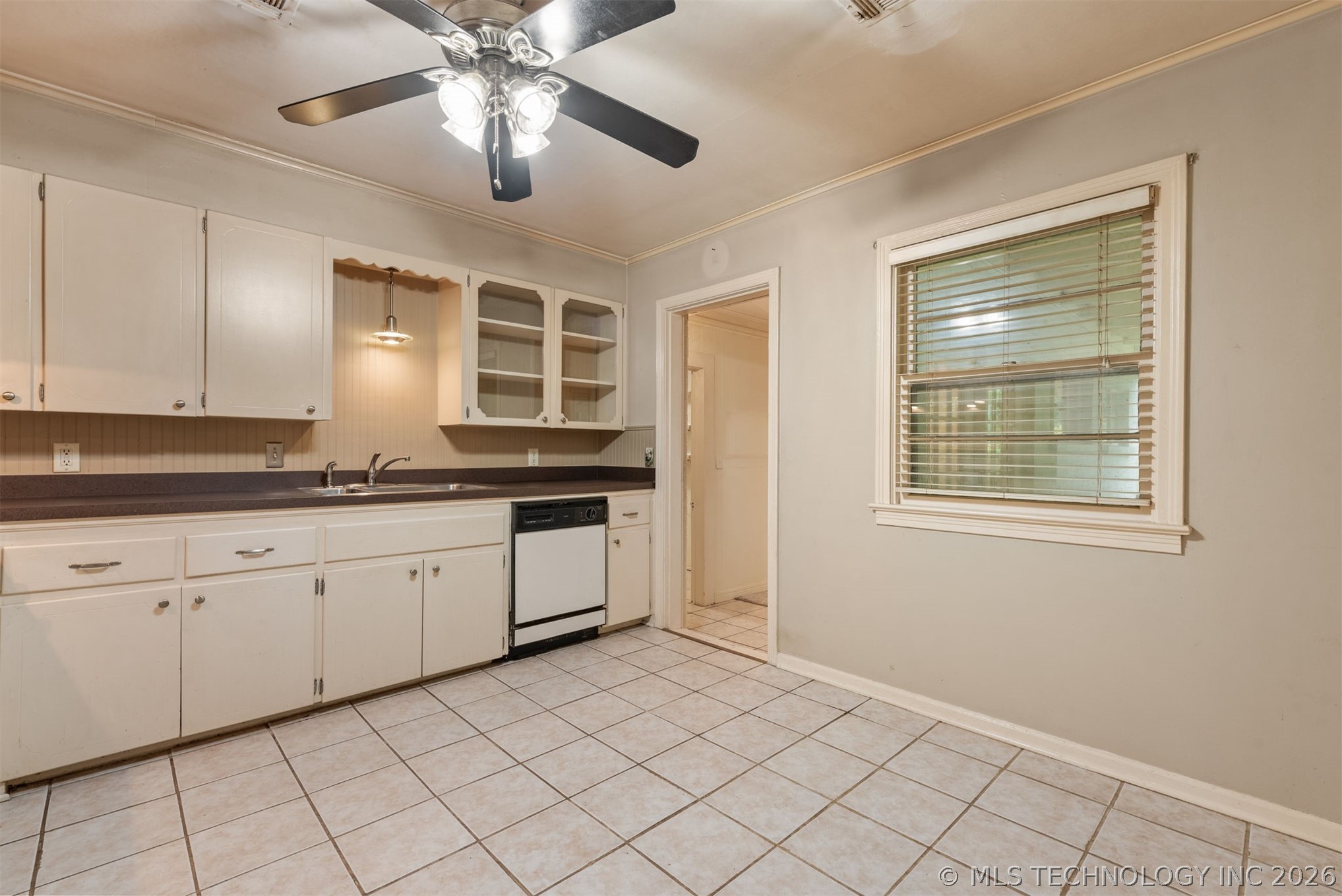 131 E 35th Street Property Photo 30