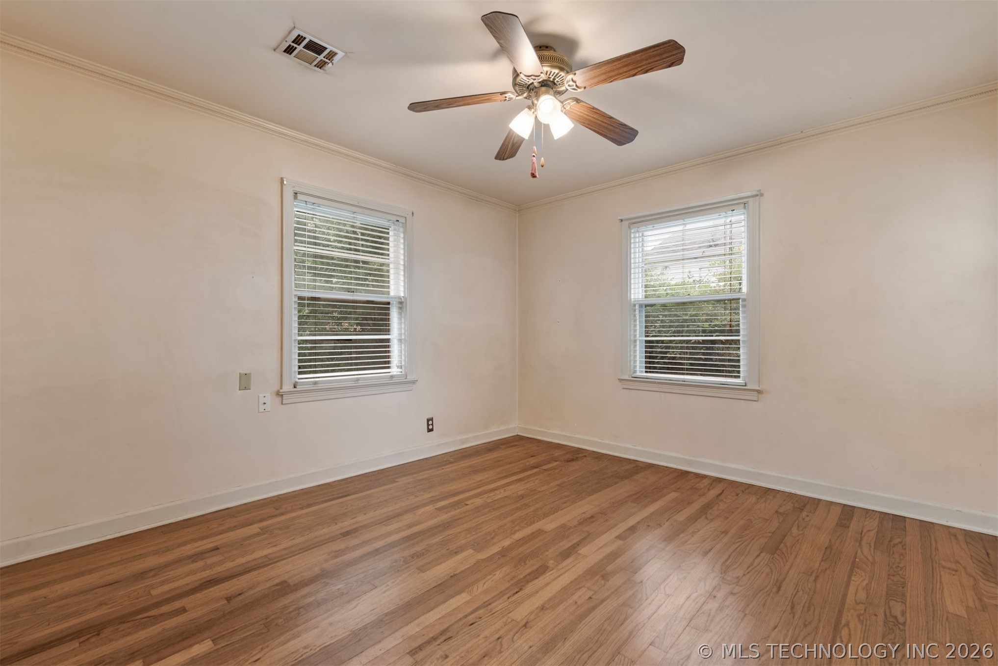 131 E 35th Street Property Photo 32