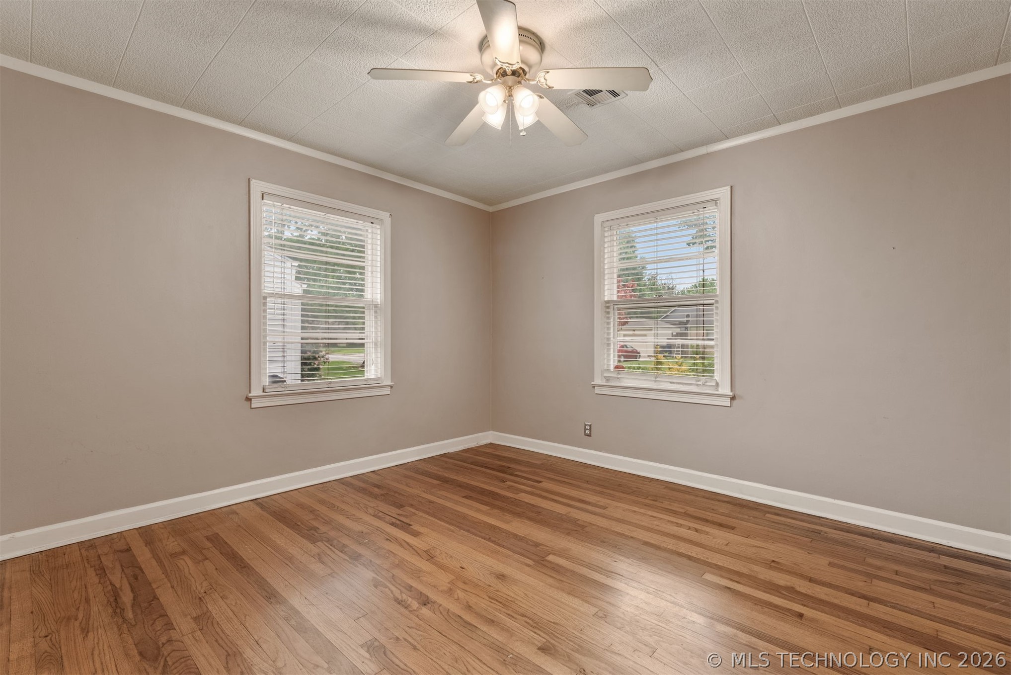 131 E 35th Street Property Photo 37