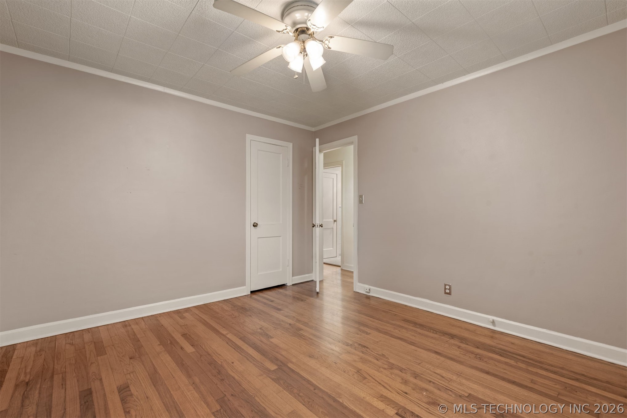 131 E 35th Street Property Photo 38
