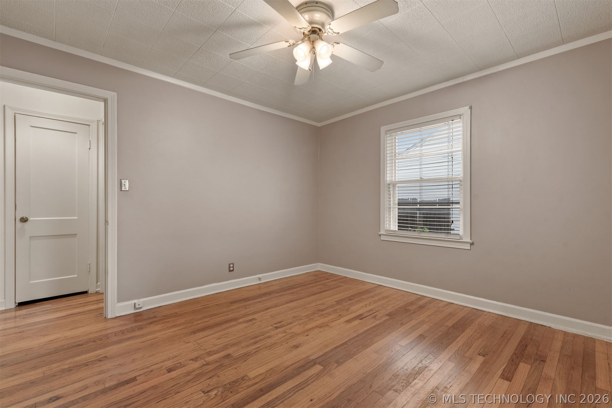 131 E 35th Street Property Photo 39