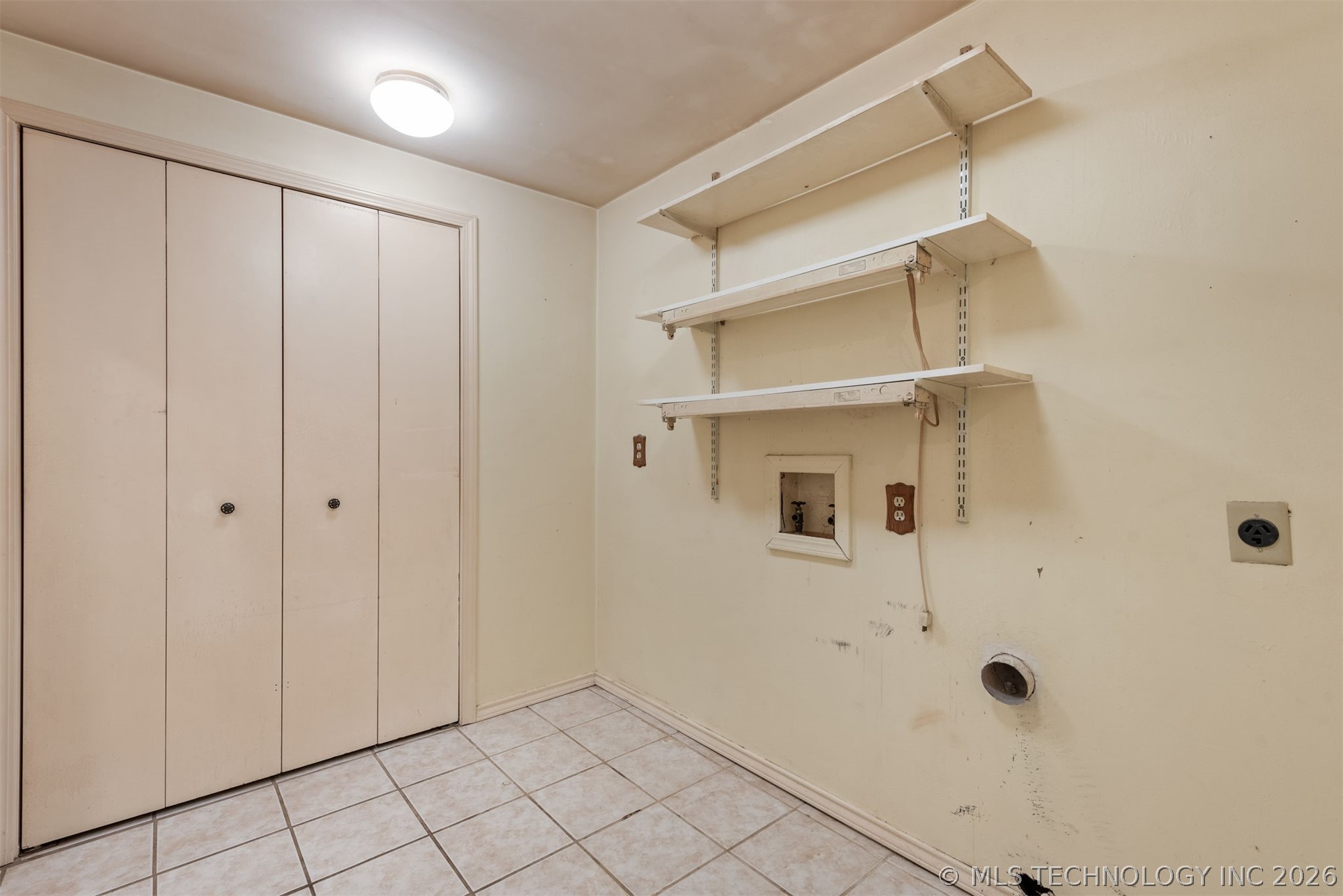 131 E 35th Street Property Photo 40