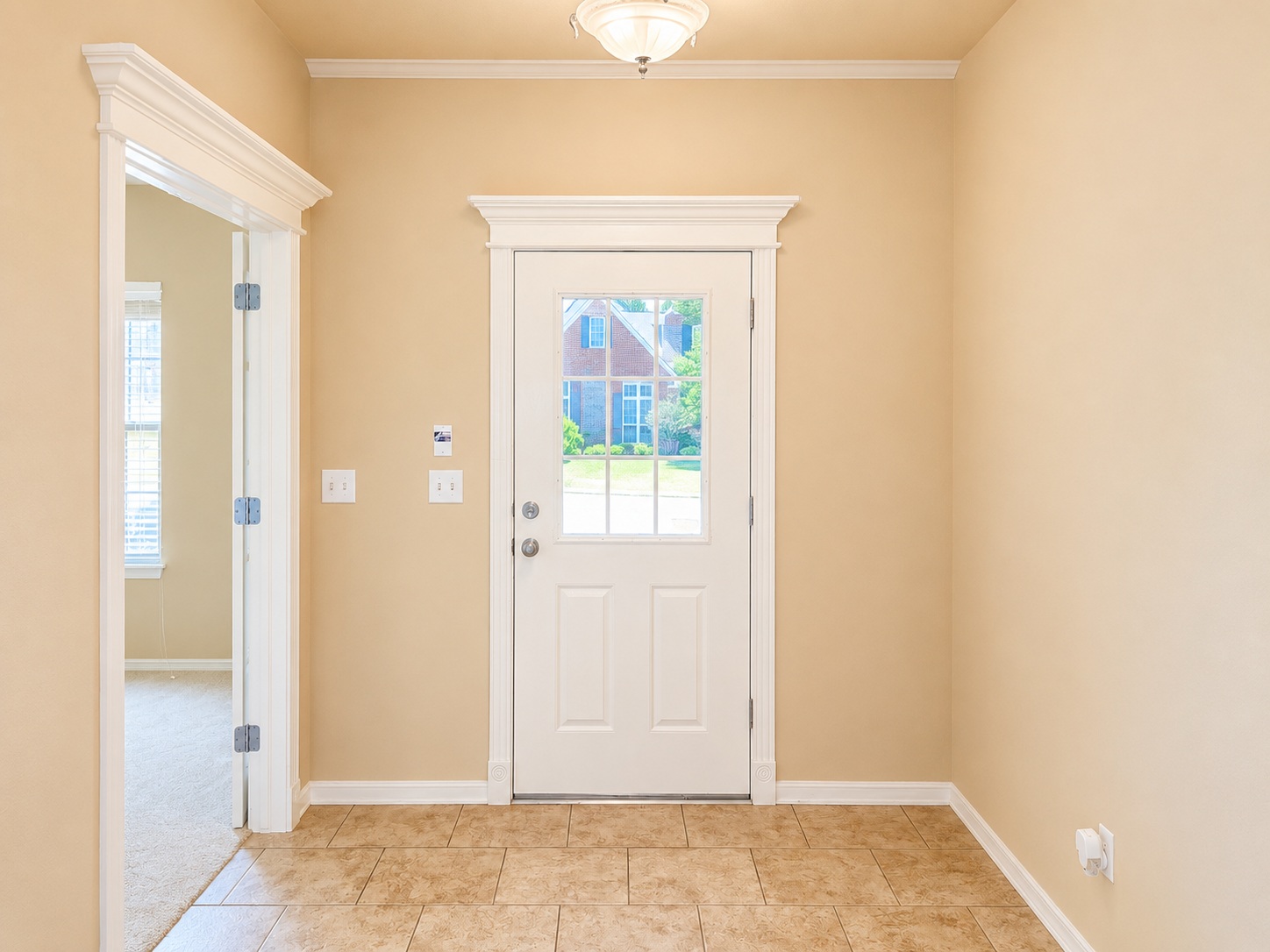 4213 S Palm Avenue Property Photo 2