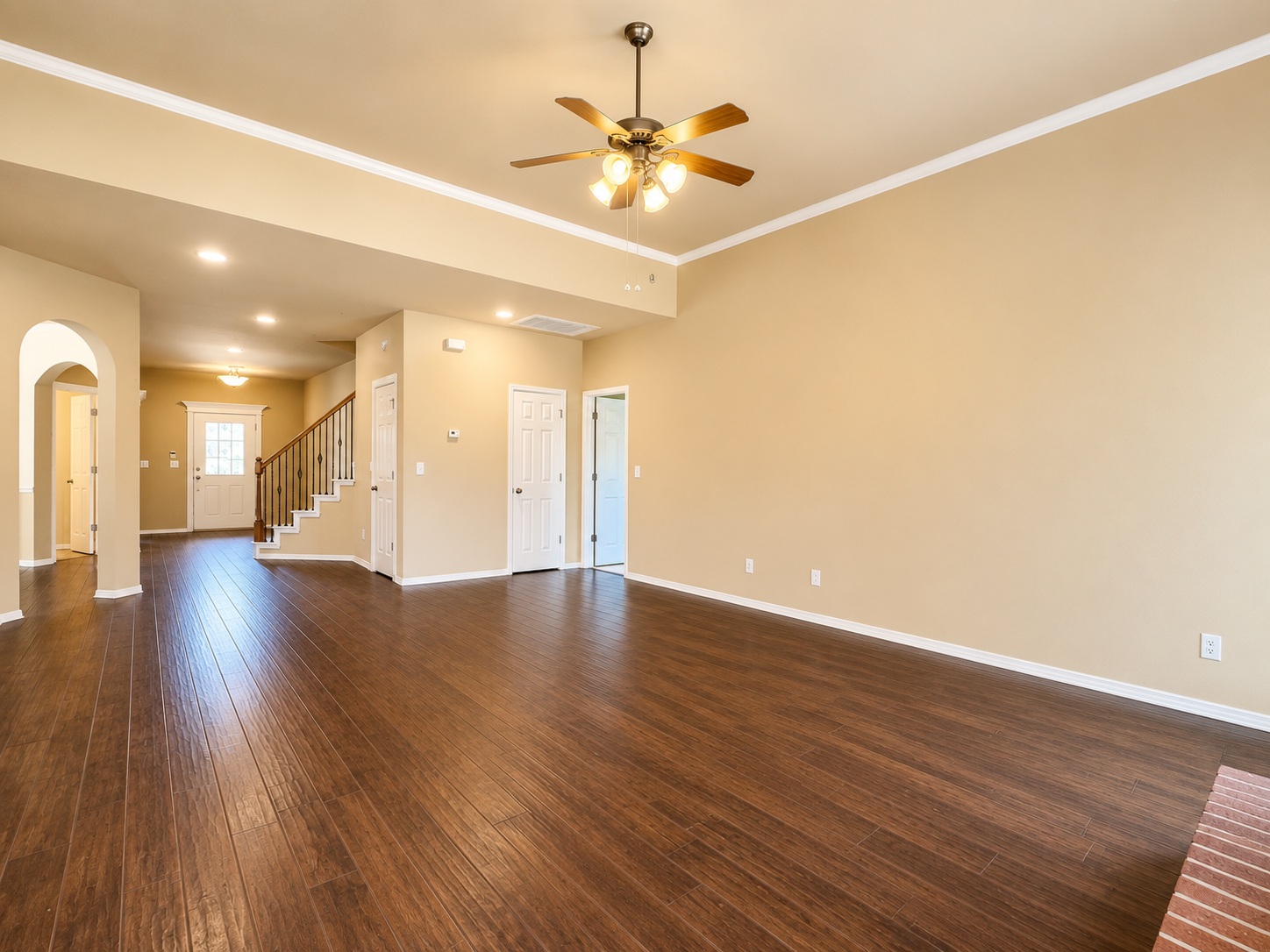 4213 S Palm Avenue Property Photo 5