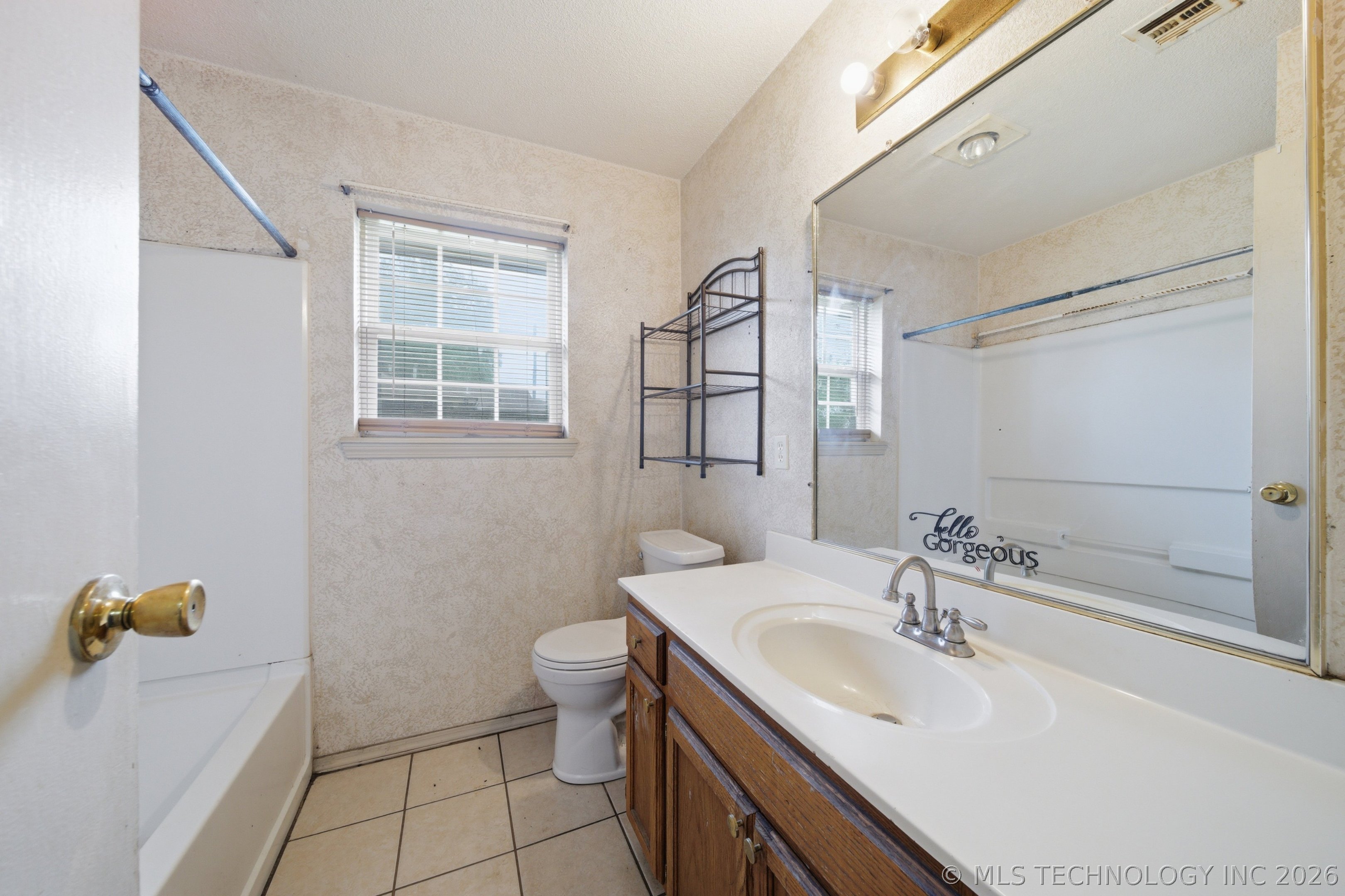 422 E 25th Street Property Photo 22