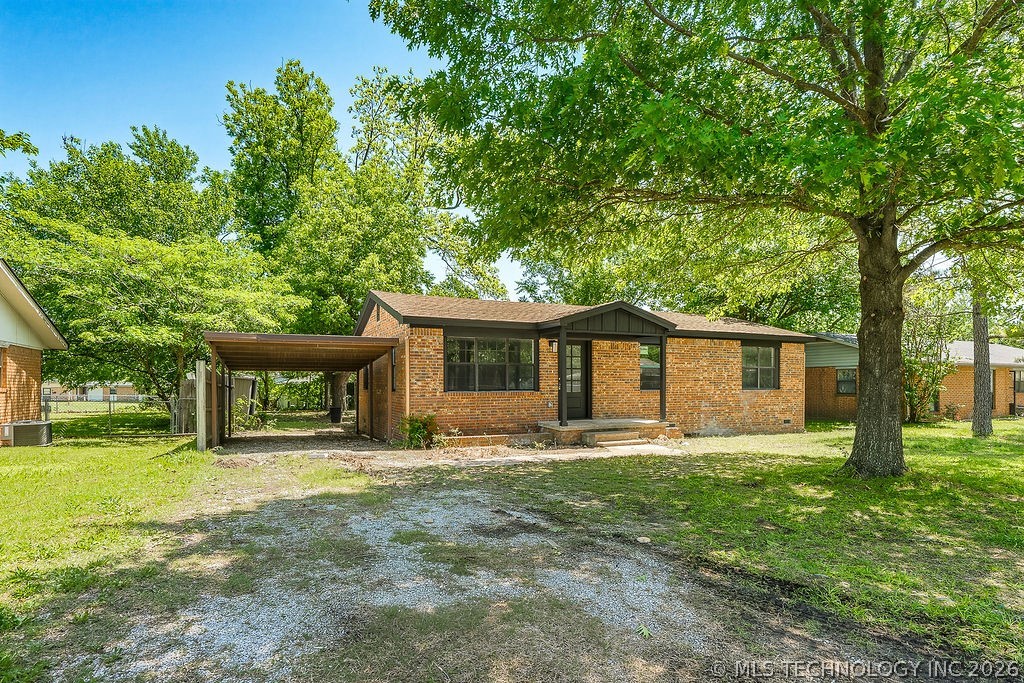 1130 N Cherry Property Photo 3
