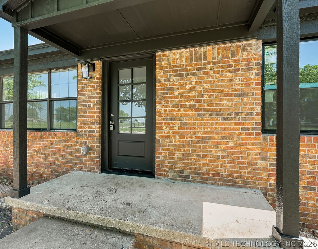 1130 N Cherry Property Photo 5