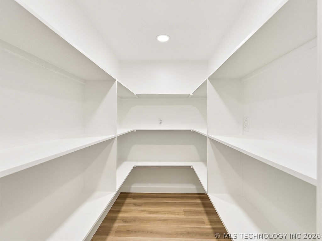 1130 N Cherry Property Photo 19