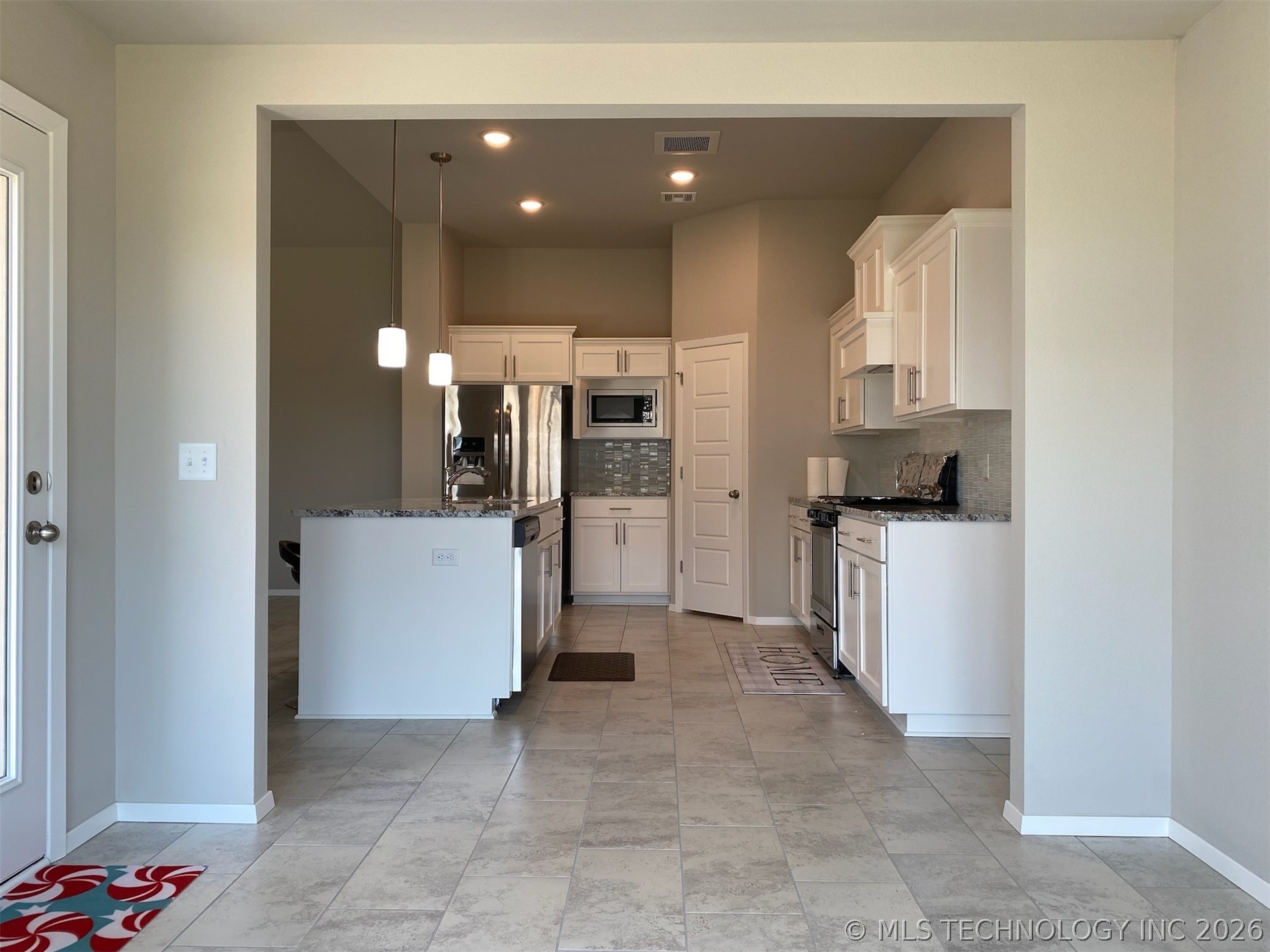 3109 W Winston Street Property Photo 6