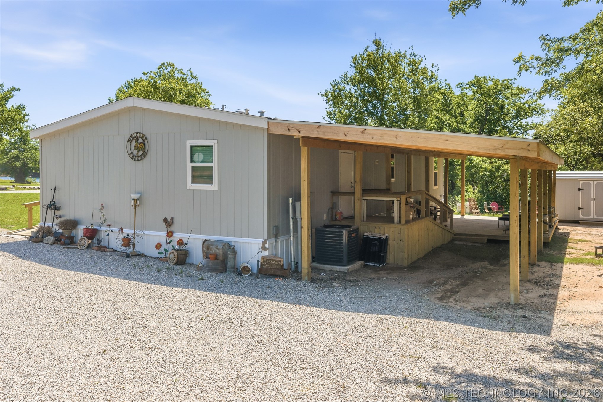 607 Five Lakes Property Photo 4