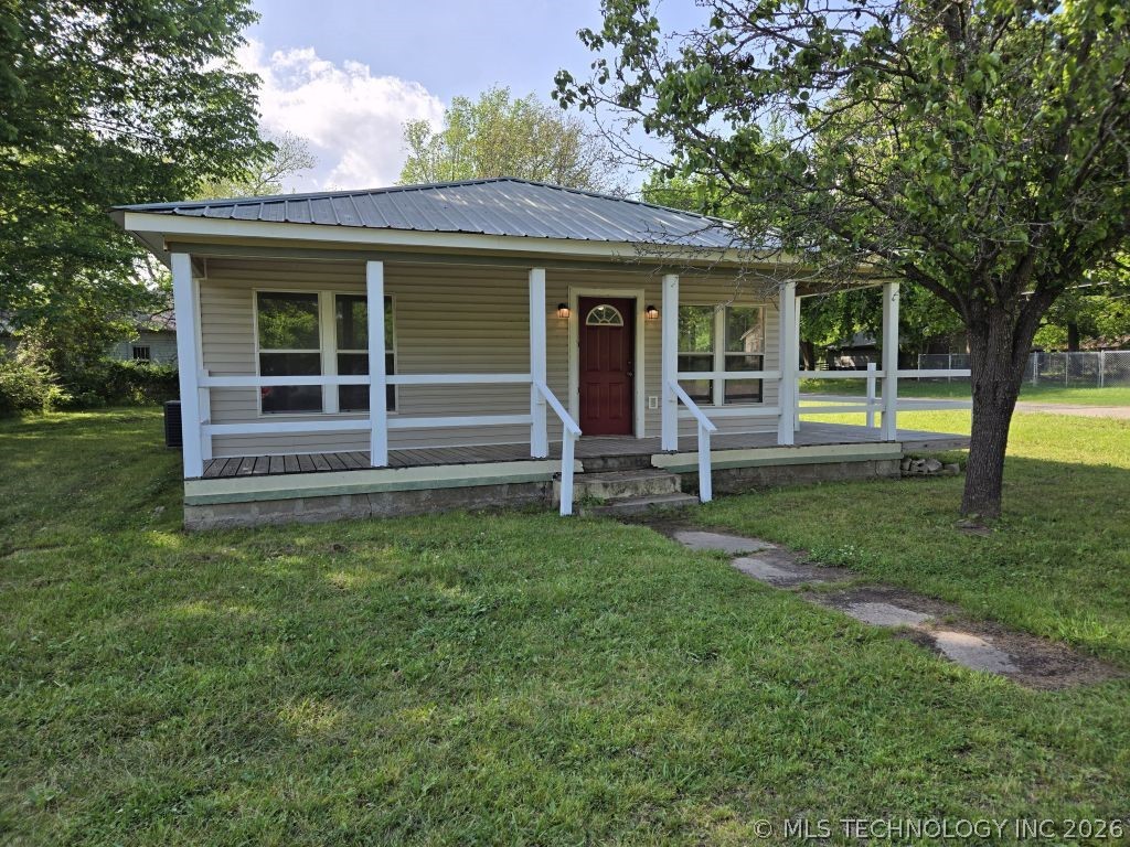 387 N Kentucky Avenue Property Photo 1