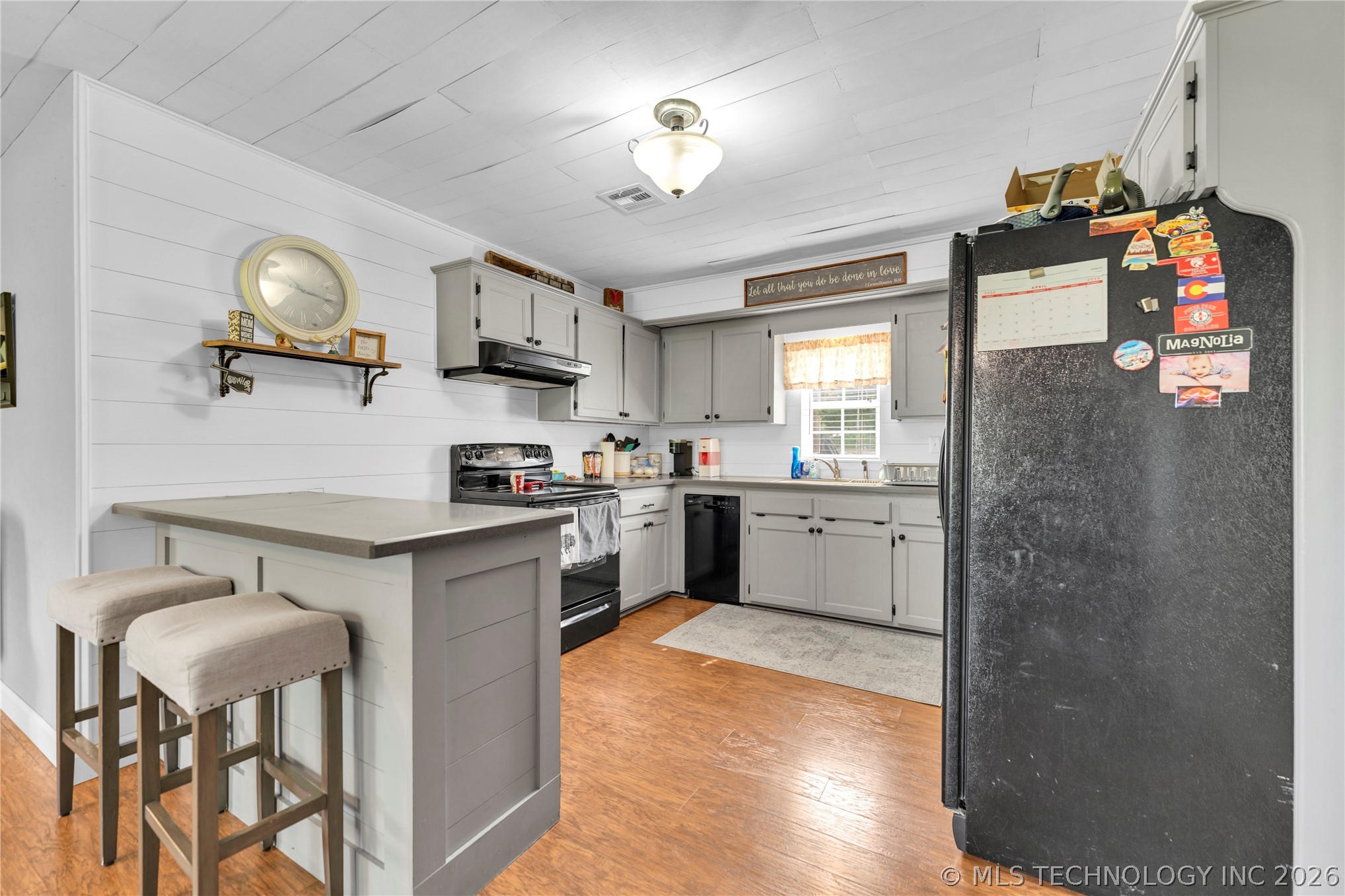 3301 S 4730 Property Photo 6